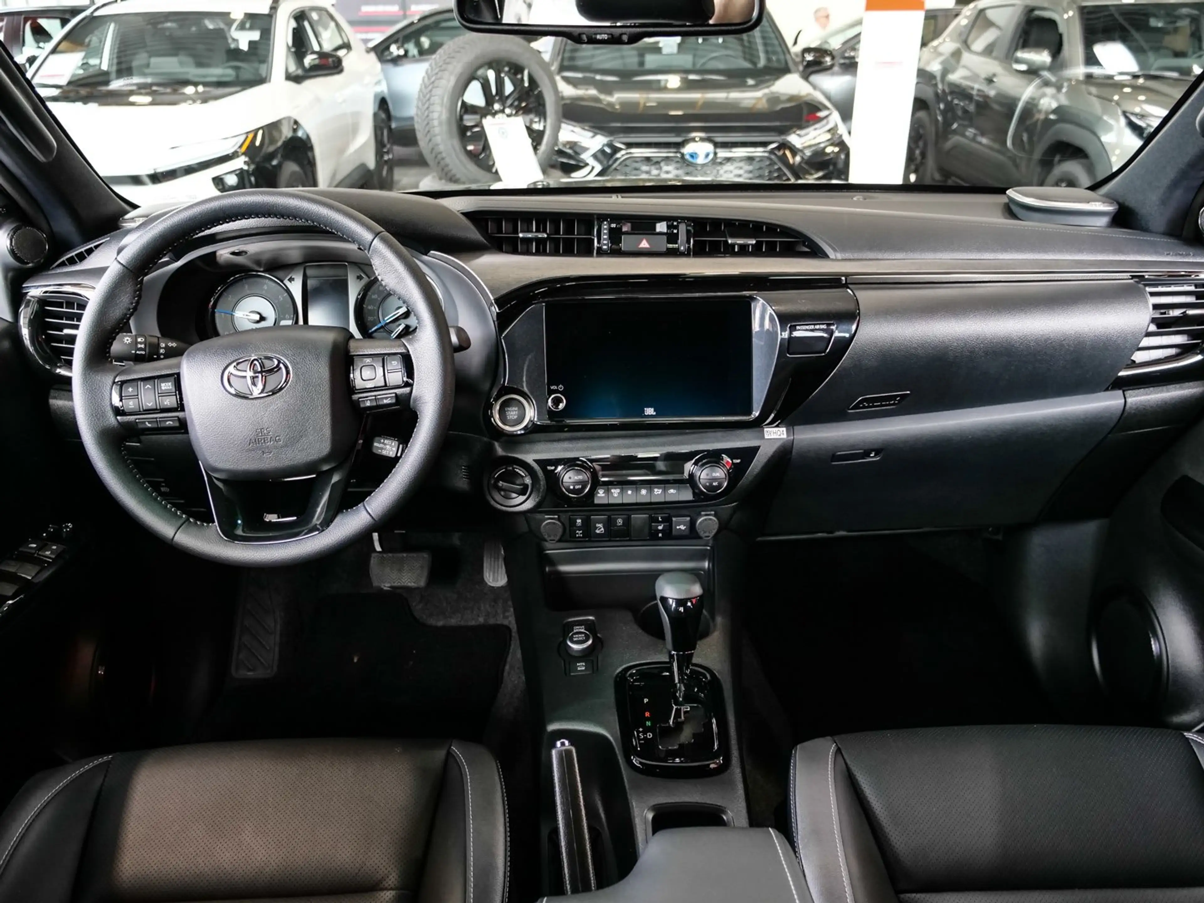 Toyota Hilux 2.8l D-4D 204 PS Double Cab 4X4 Invincible — photo 10
