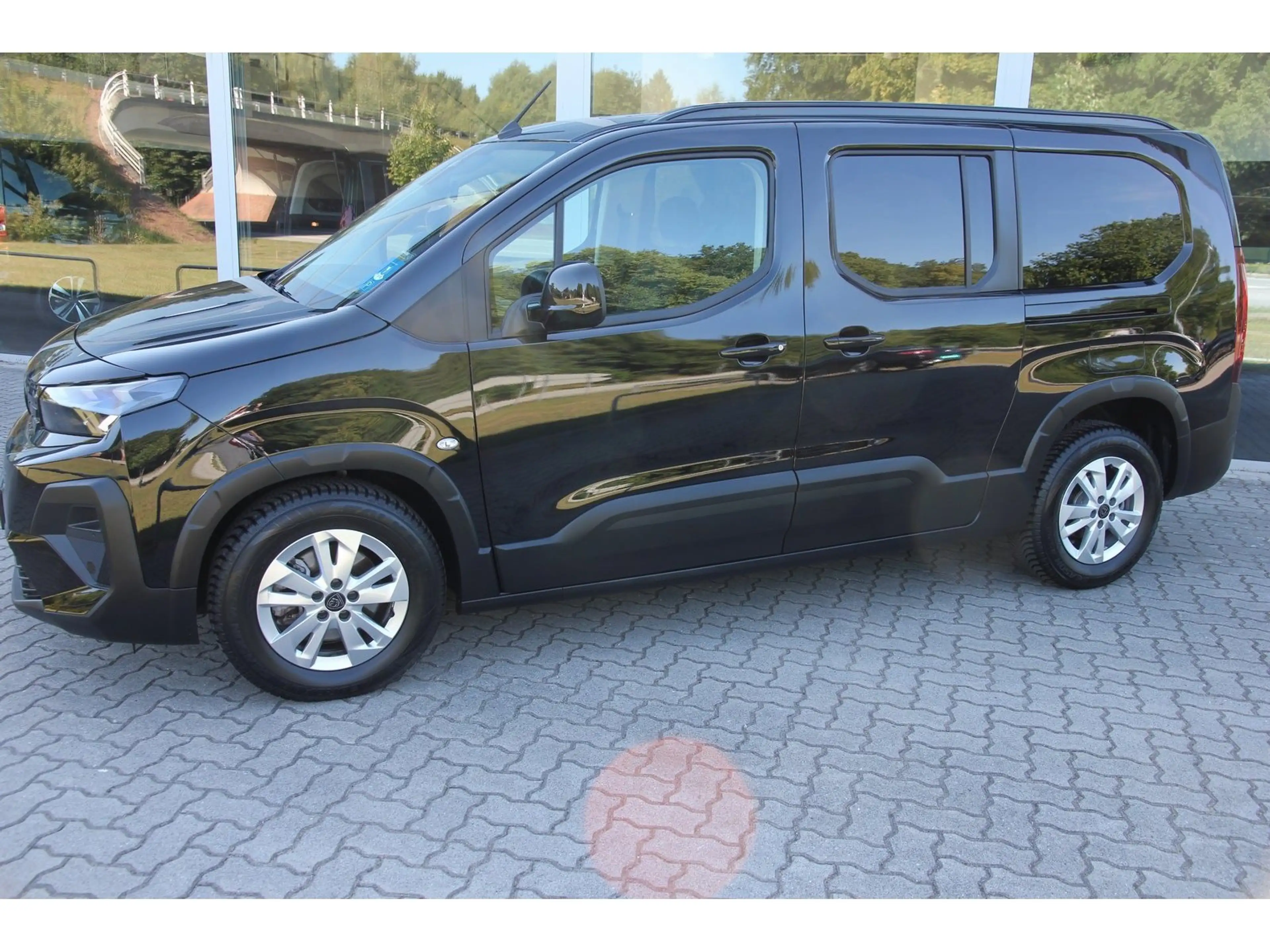 Peugeot Rifter Allure HDI 100 N1 L2 Navi AHK RFK LED Kli