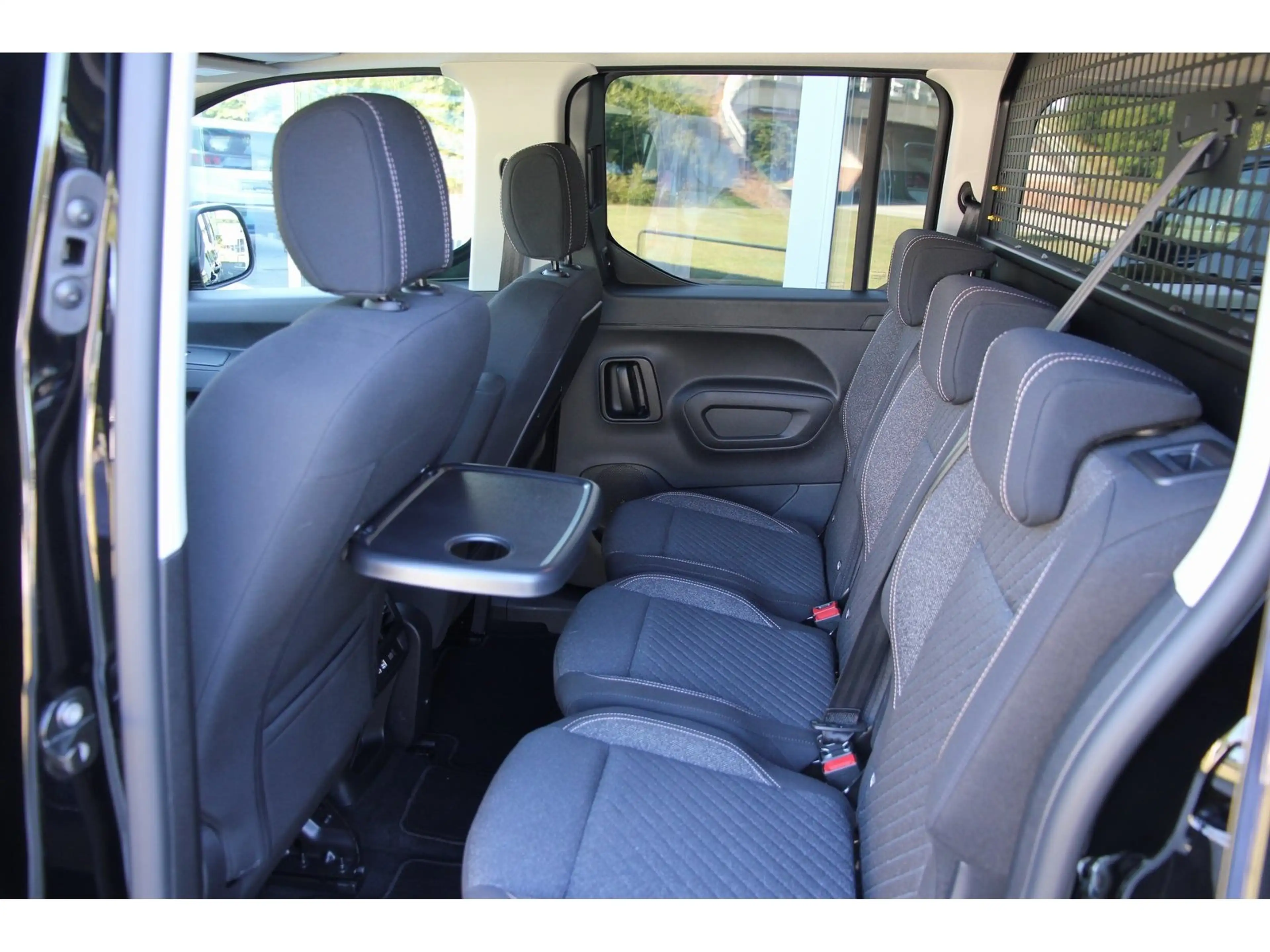 Peugeot Rifter Allure HDI 100 N1 L2 Navi AHK RFK LED Kli — photo 8
