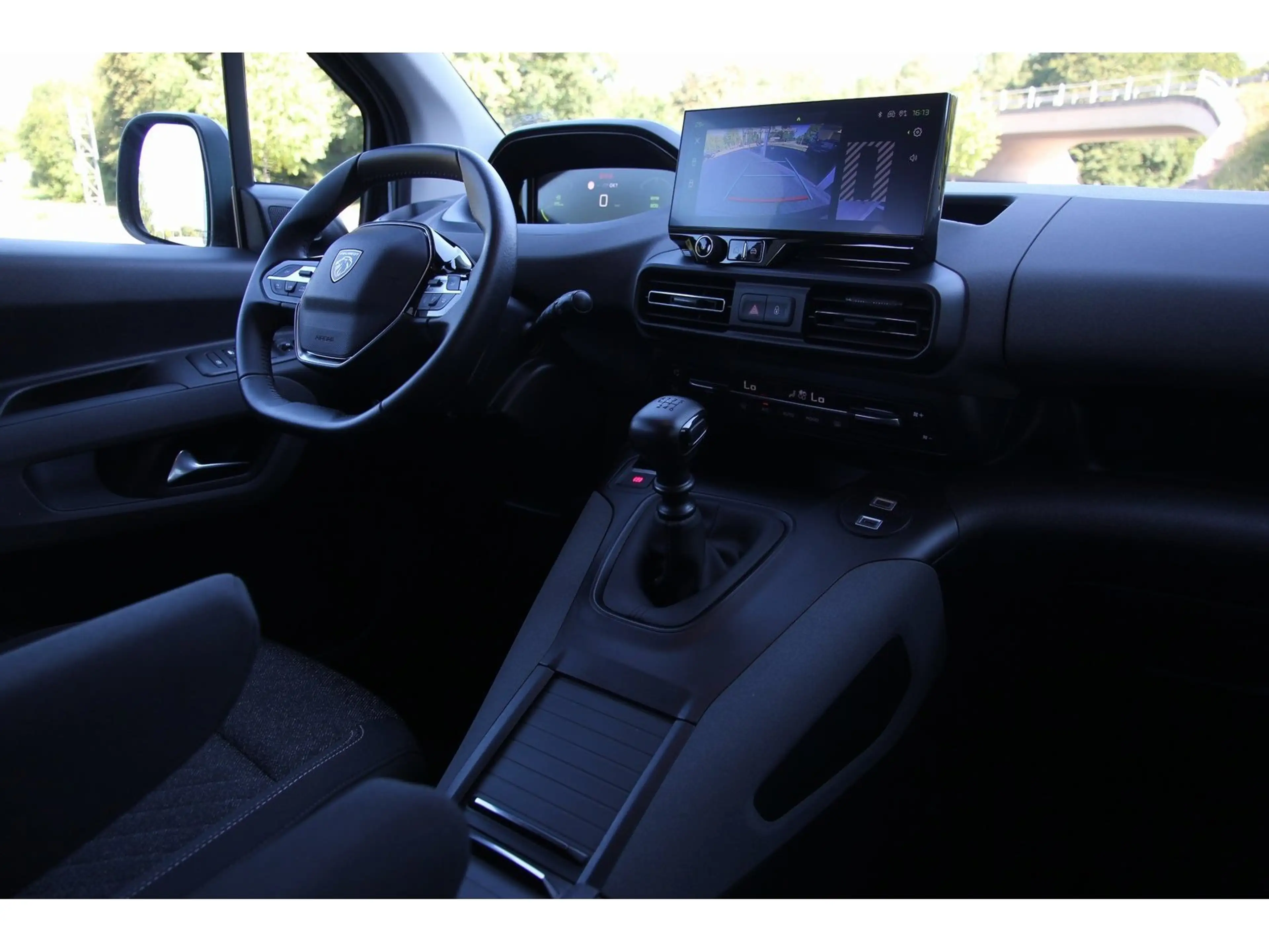Peugeot Rifter Allure HDI 100 N1 L2 Navi AHK RFK LED Kli — photo 11