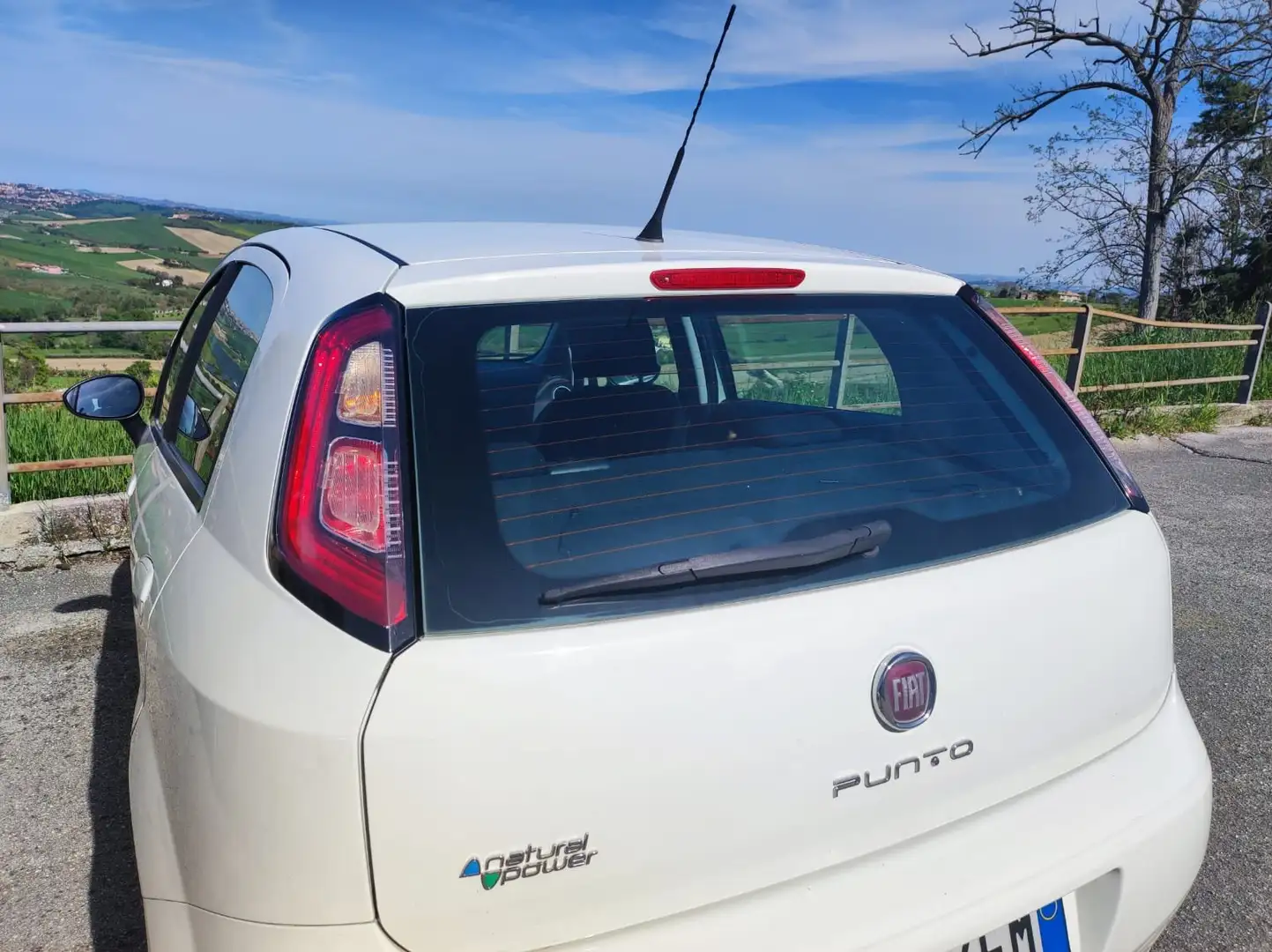 Fiat Grande Punto 5p 1.4 natural power Actual 77cv - 2
