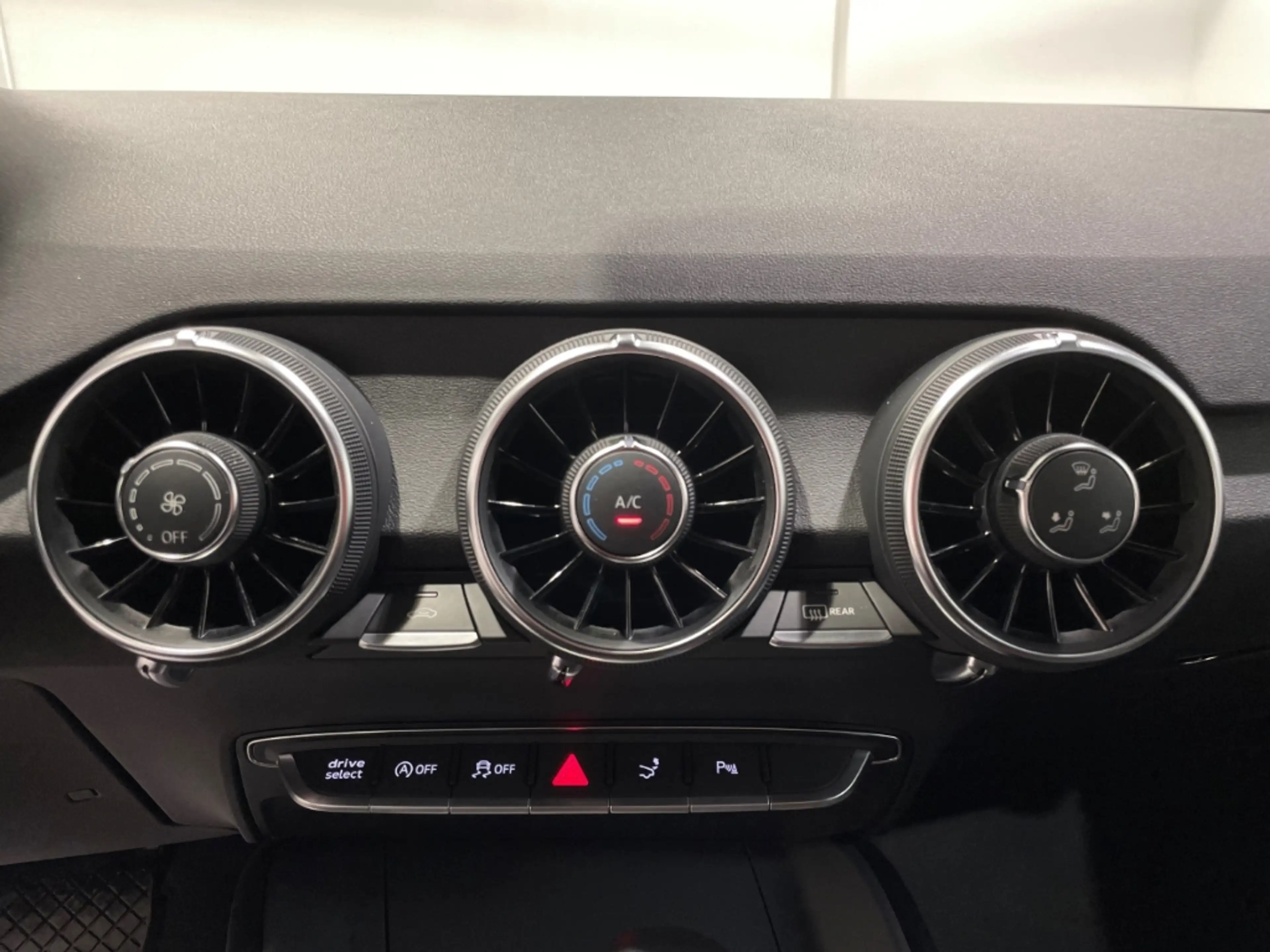 Audi TT Coupe 40 TFSI S-Line S-Tronic Navi Xenon Virtual C — photo 10