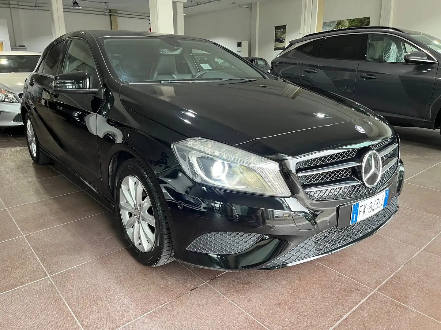 Mercedes-Benz A 180 Classe A 180cdi Premium EURO6 Noir - 1