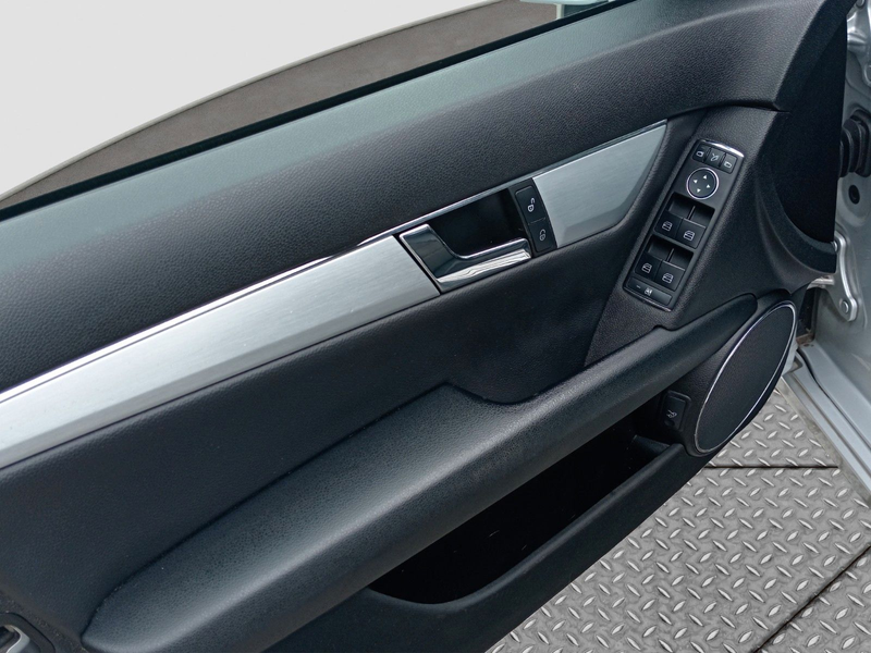 Mercedes-Benz C 200 Kompressor Avantgarde Rentnerfahrzeug — photo 9