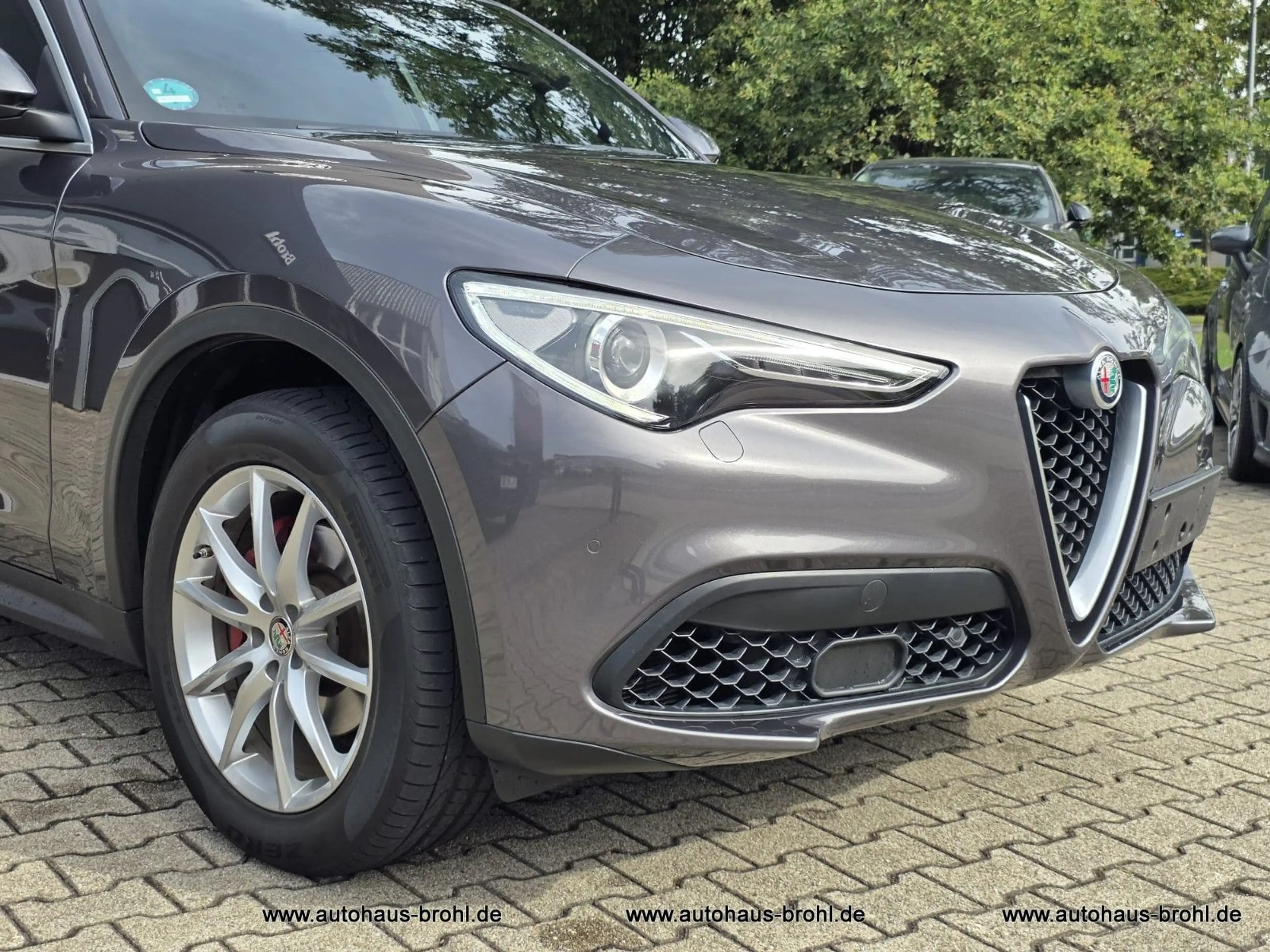 Alfa Romeo Stelvio Super Q4 280PS — photo 2