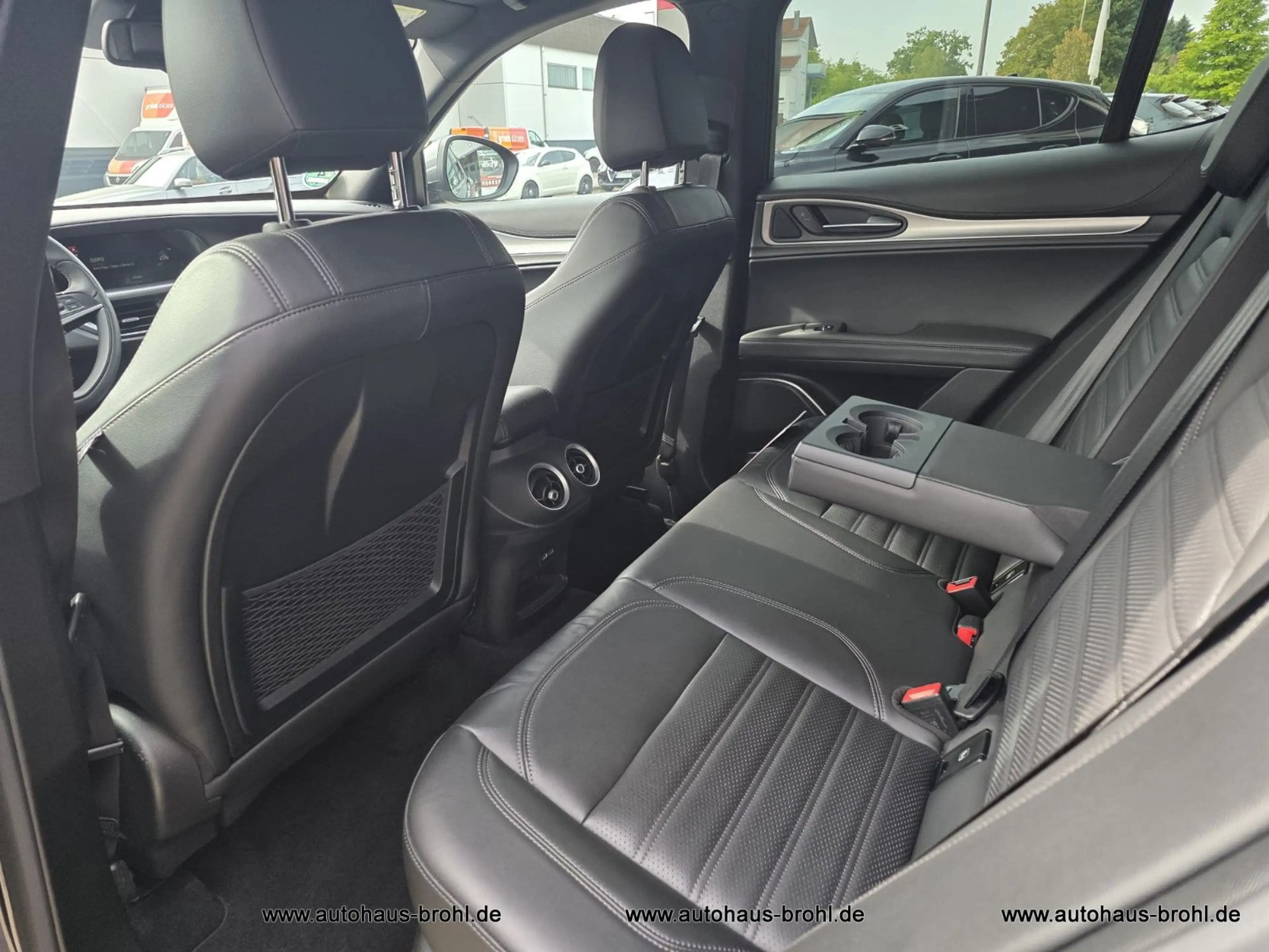 Alfa Romeo Stelvio Super Q4 280PS — photo 15