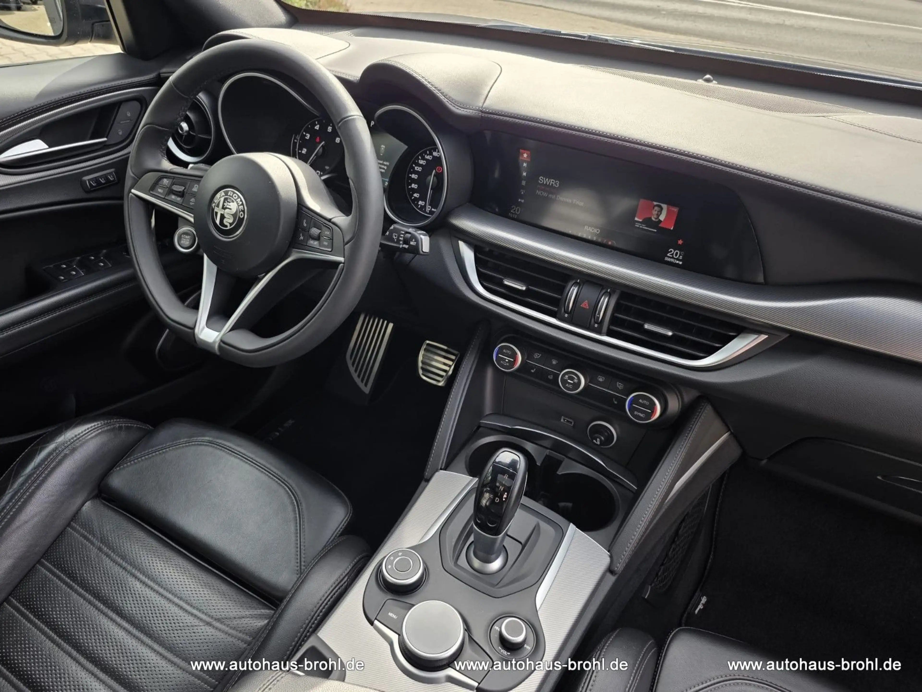 Alfa Romeo Stelvio Super Q4 280PS — photo 8