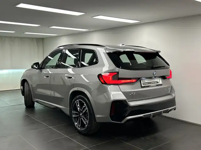 BMW X1 view 3