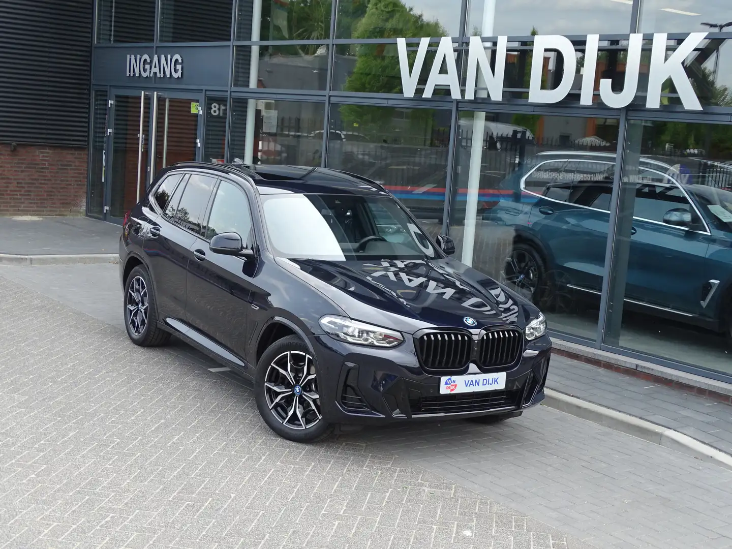 BMW X3 xDrive30e M Sportpakket Pano-Dak Extra Div.Ass. Ge Noir - 2