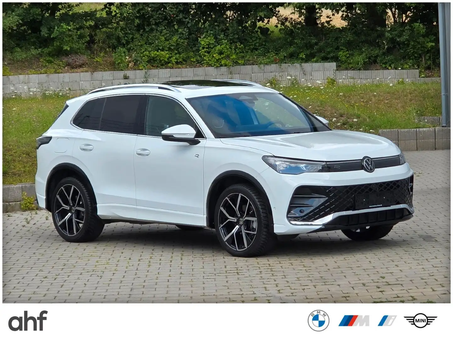 Volkswagen Tiguan 1.5eTSI R-Line HUD PANO ACC IQ 360 H/K 20 Weiß - 2