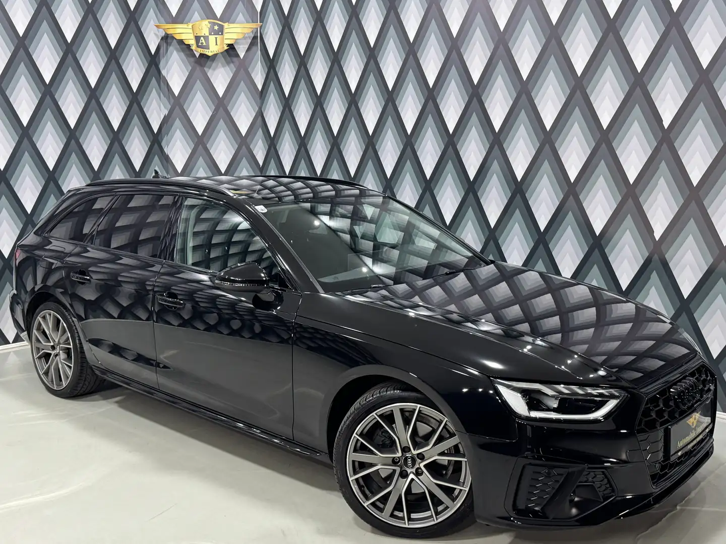 Audi A4 35 TDI S-tronic // S-LINE // AUDI-EXCLUSIVE // Noir - 1