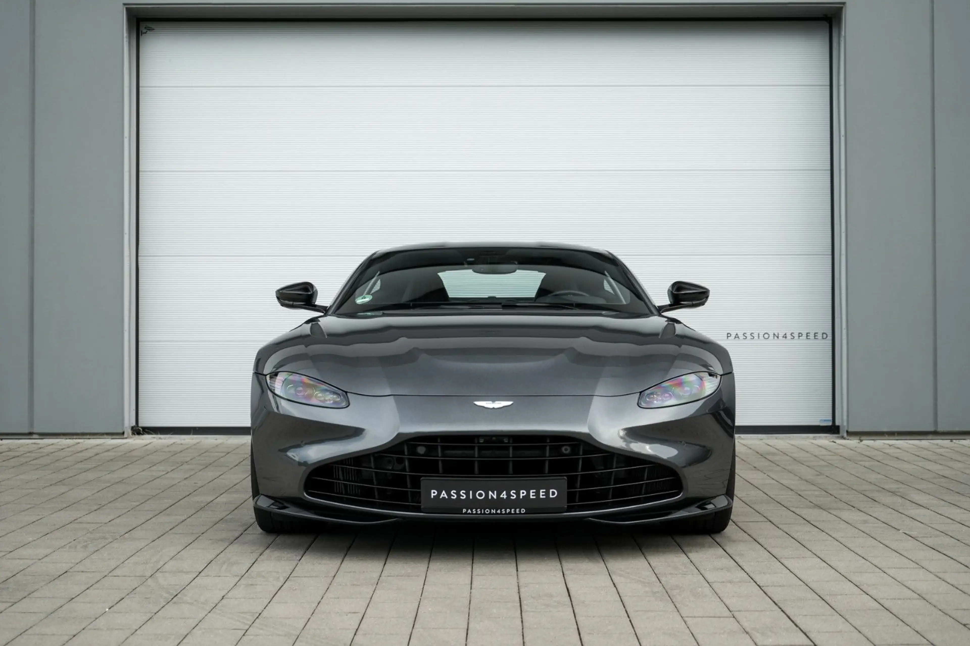 Aston Martin V8 4.0 V8