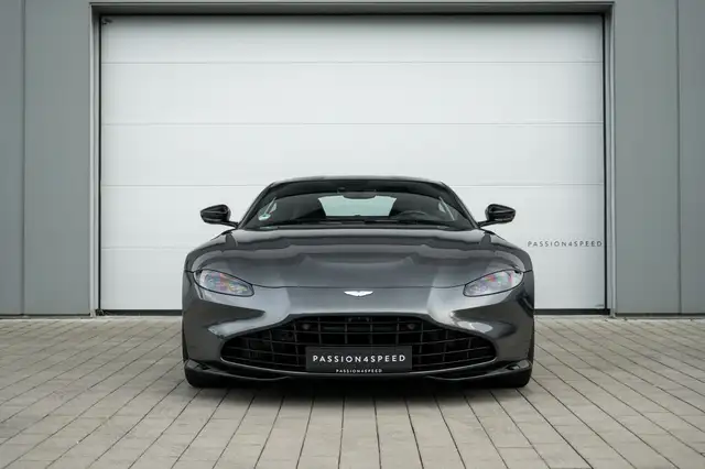 Aston Martin V8 4.0 V8