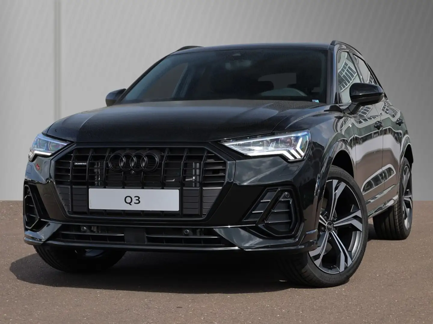 Audi Q3 S line 40 TDI quattro Schwarz - 2