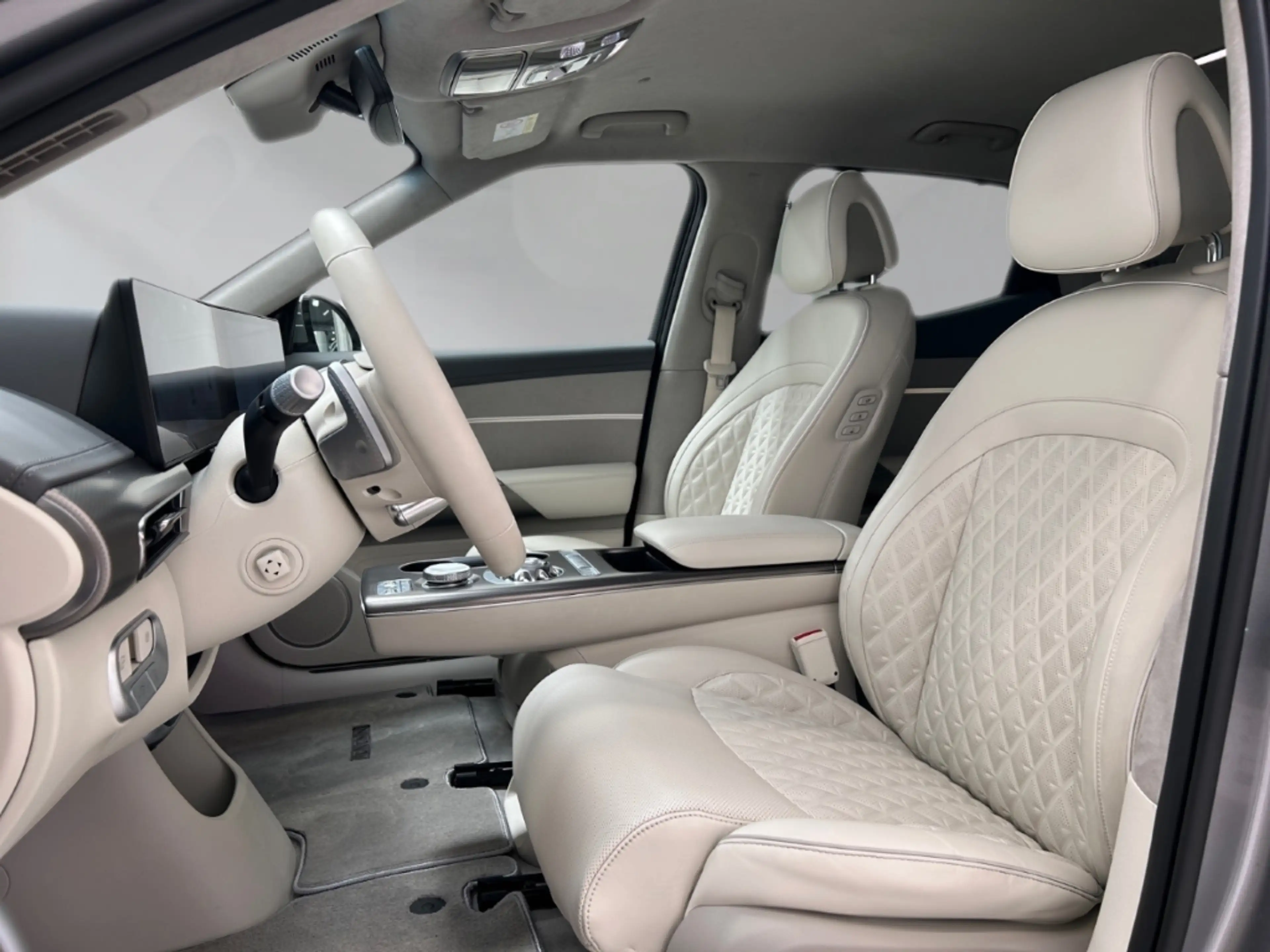 Genesis GV60 Sport Plus Elektro 4WD Sportpaket Memory Sitze Sou — photo 10