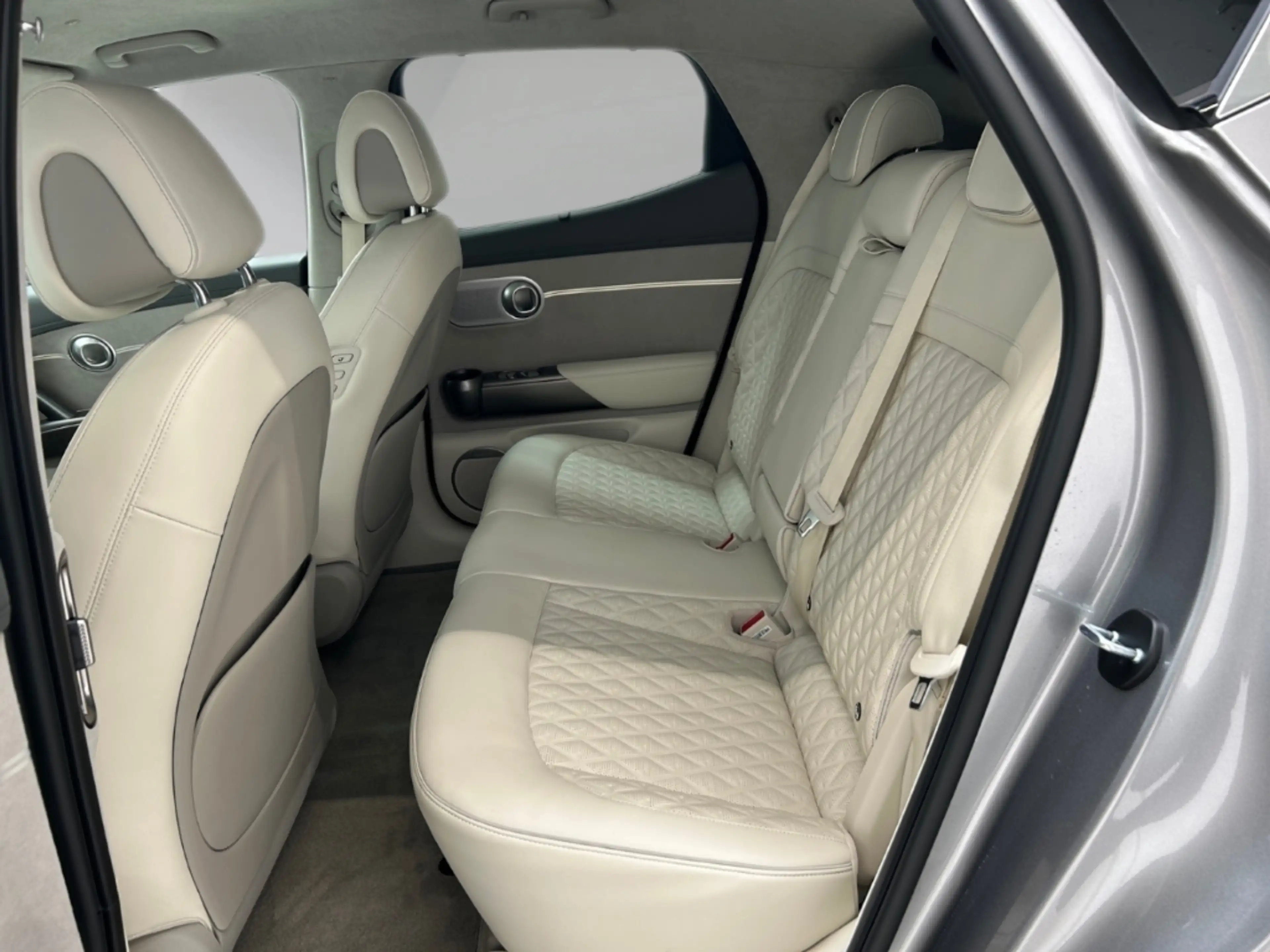 Genesis GV60 Sport Plus Elektro 4WD Sportpaket Memory Sitze Sou — photo 14