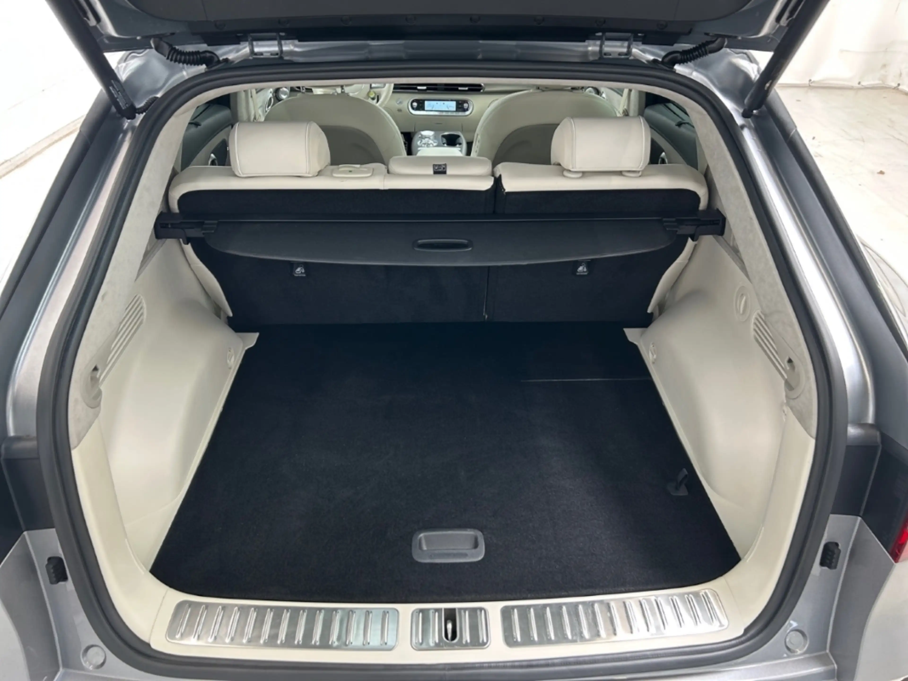Genesis GV60 Sport Plus Elektro 4WD Sportpaket Memory Sitze Sou — photo 15
