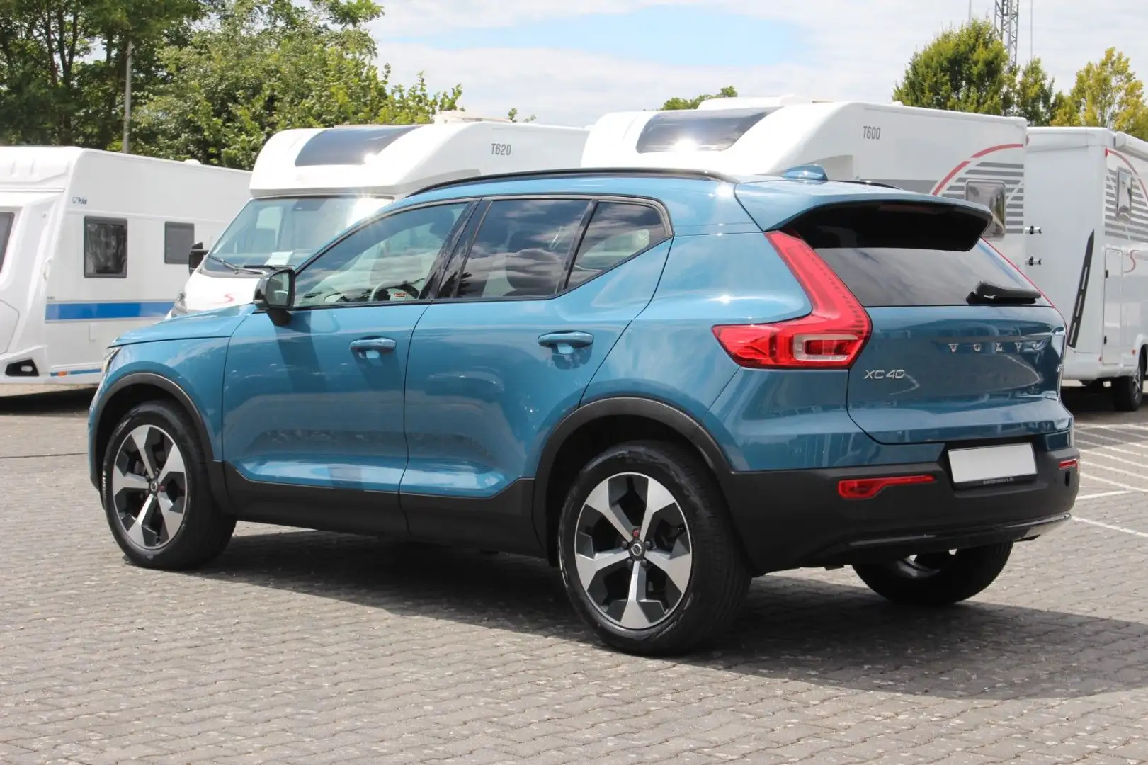 Volvo XC40 B3 Benzin Plus Dark 2WD +harman/kardon+ Bleu - 2