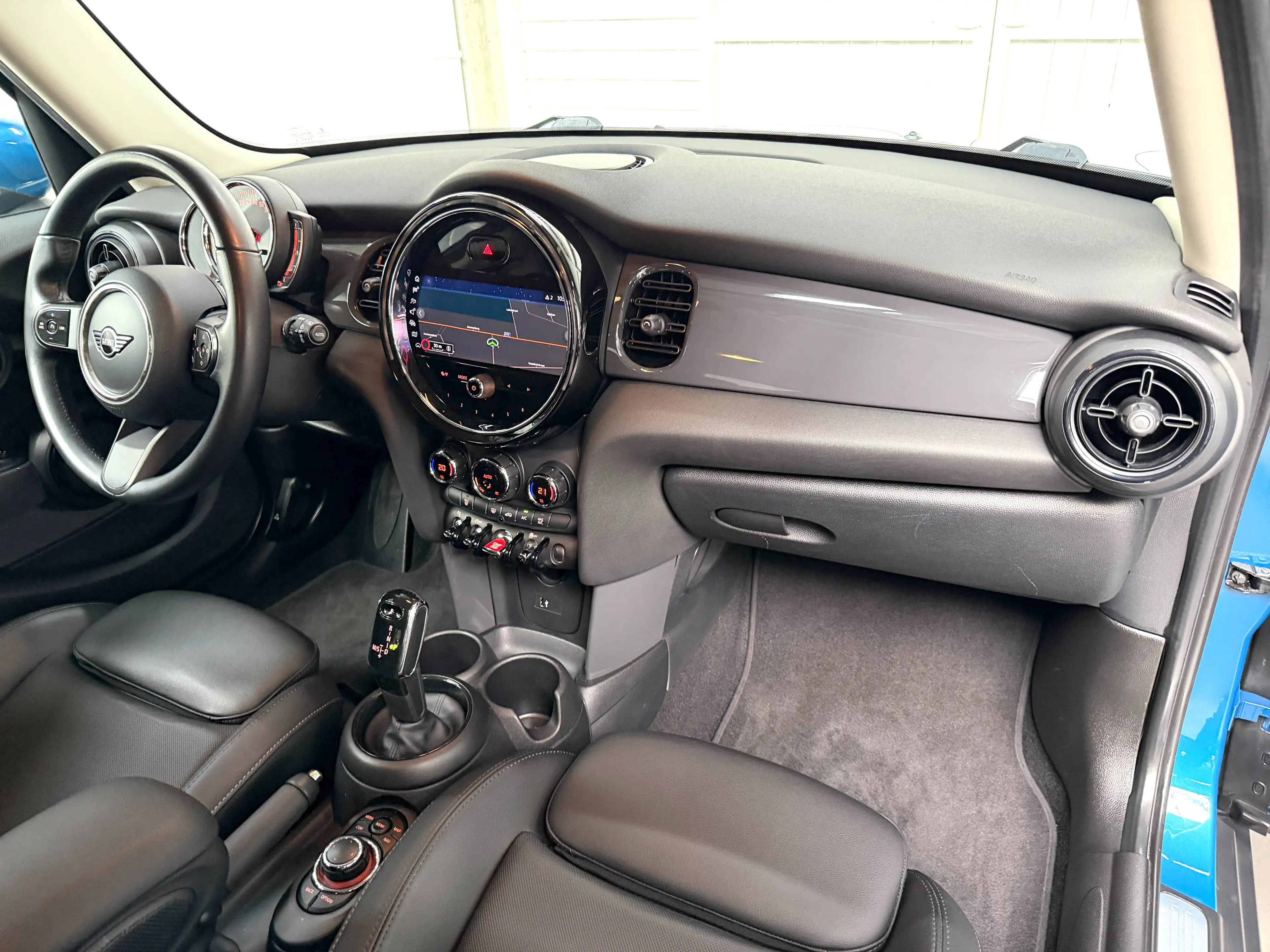 MINI One Mini 1.5A One LEDER*NAVI*DAB*CARPLAY*LED*PDC*CC*ALU MINI 18" — photo 12