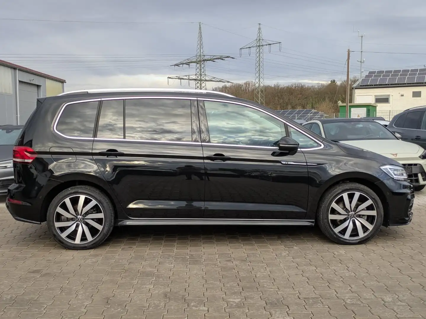 Volkswagen Touran 2.0 DSG R-Line High. Pano 7-Si IQ.Dri AHK Noir - 2