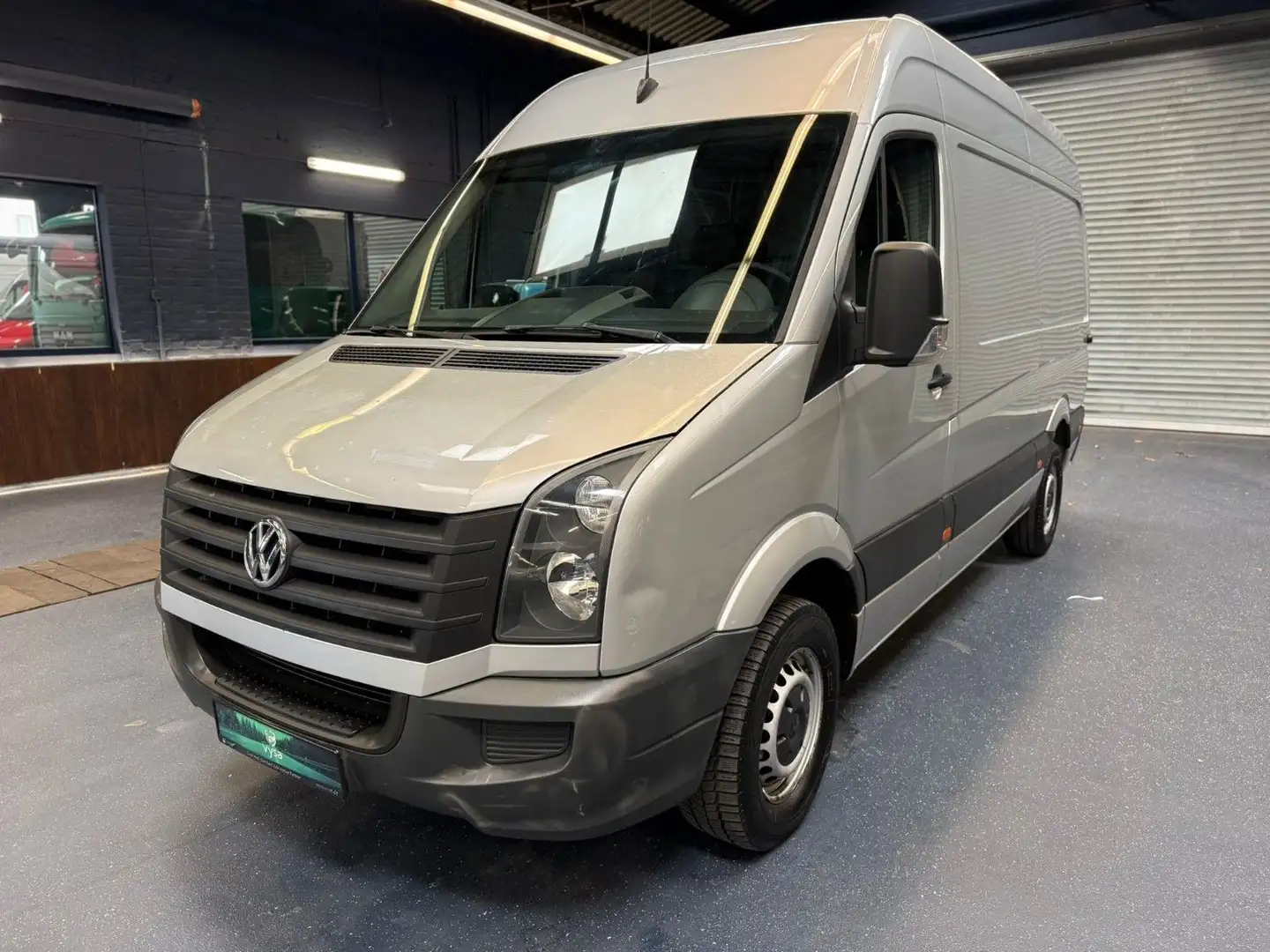 Volkswagen Crafter 35 Kasten L2H2 Klima Navi AHK 2.Hand Plateado - 2