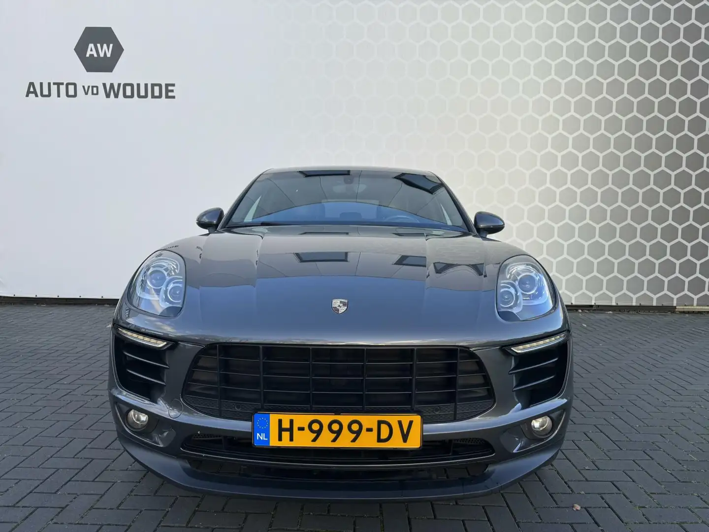 Porsche Macan 3.0 D S Leer Xenon CARPLAY 21 inch Nieuwe APK Grijs - 2