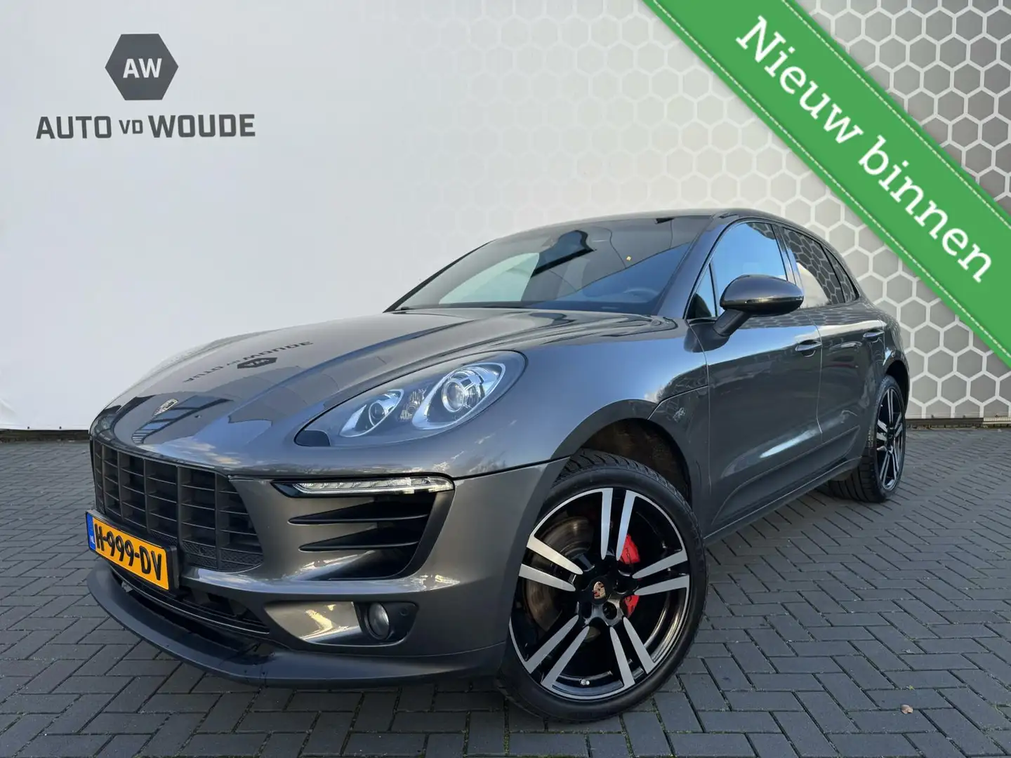 Porsche Macan 3.0 D S Leer Xenon CARPLAY 21 inch Nieuwe APK Grijs - 1