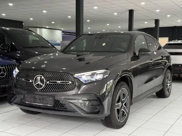 Mercedes-Benz GLC 300 de 4M*AMG*PANO*MEMORY*360*HEADUP*DISTRONI