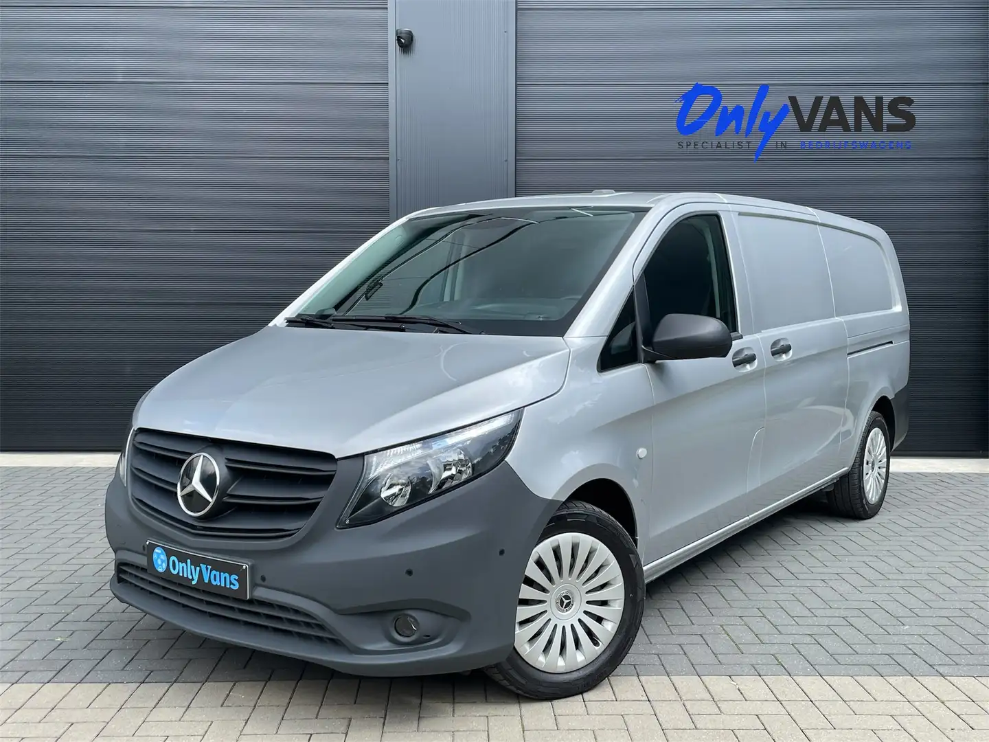 Mercedes-Benz Vito 114 CDI / L3 / Aut / Nav / DAB/ € 26.438 Ex BTW Gümüş rengi - 1