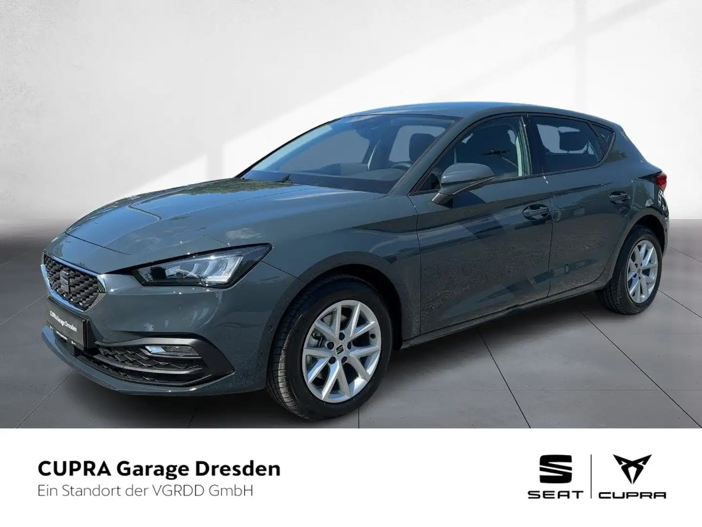 SEAT Leon Road Edition 1.5 eTSI 110 kW (150 PS) 7-Gan Blauw - 1