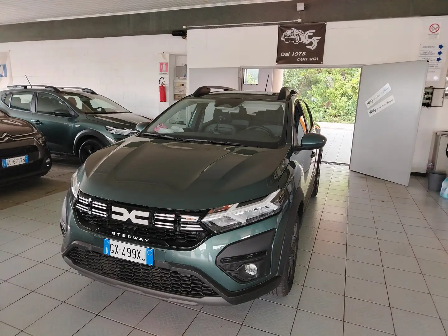 Dacia Sandero Sandero Stepway 1.0 tce Expression Eco-g 100cv Grün - 1
