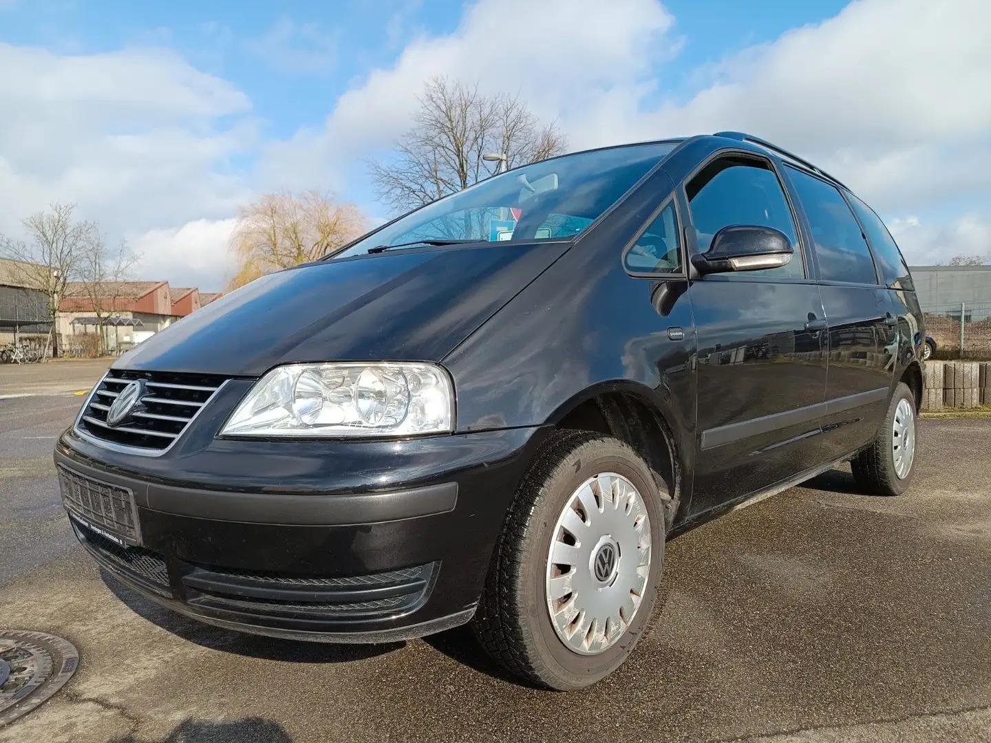 Volkswagen Sharan 1.9TDI 4motion Family 7-Sitzer Nero - 1