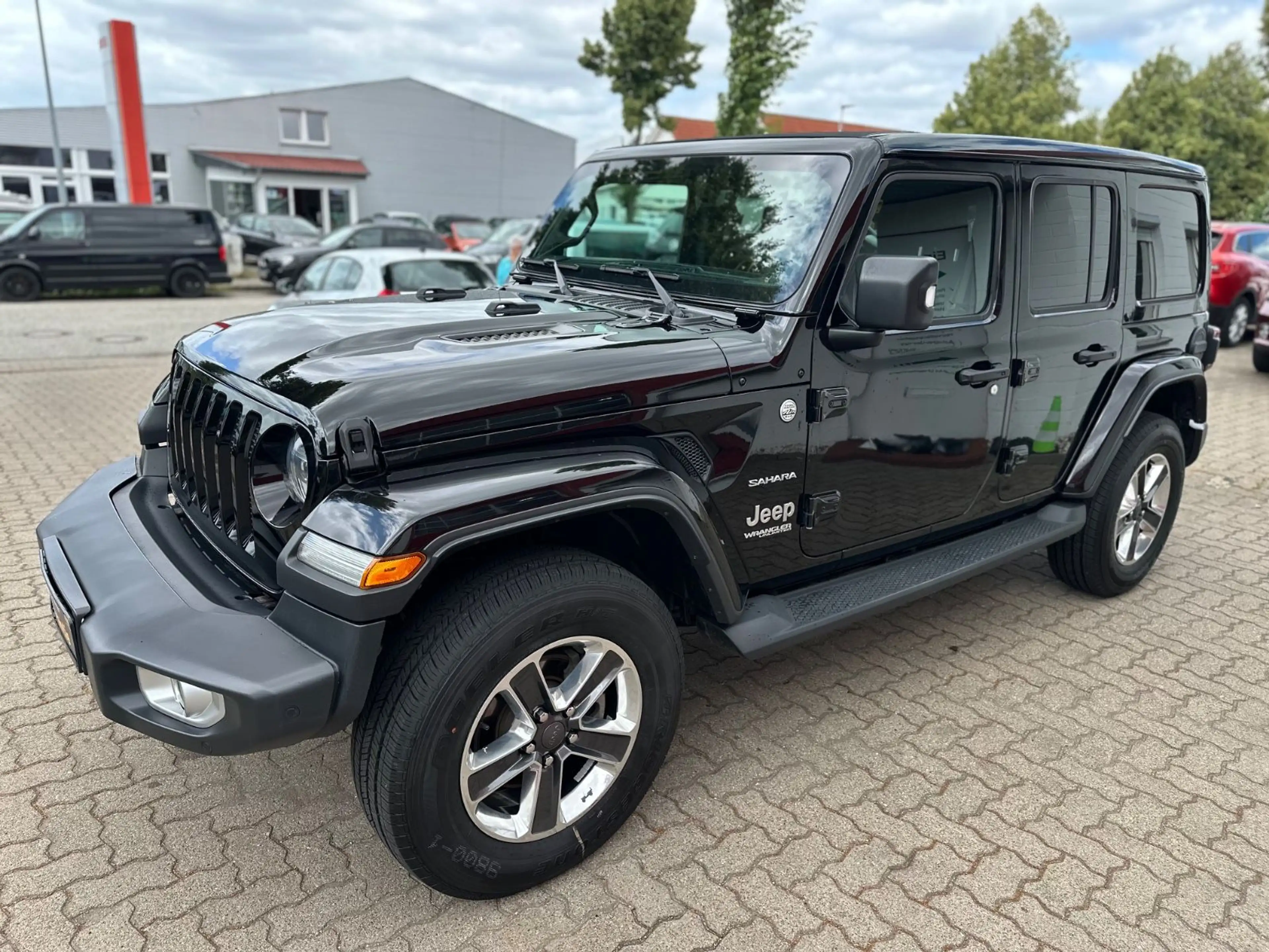 Jeep Wrangler Unlimited Sahara/FALTDACH/LEDER/NAVI/ — photo 2
