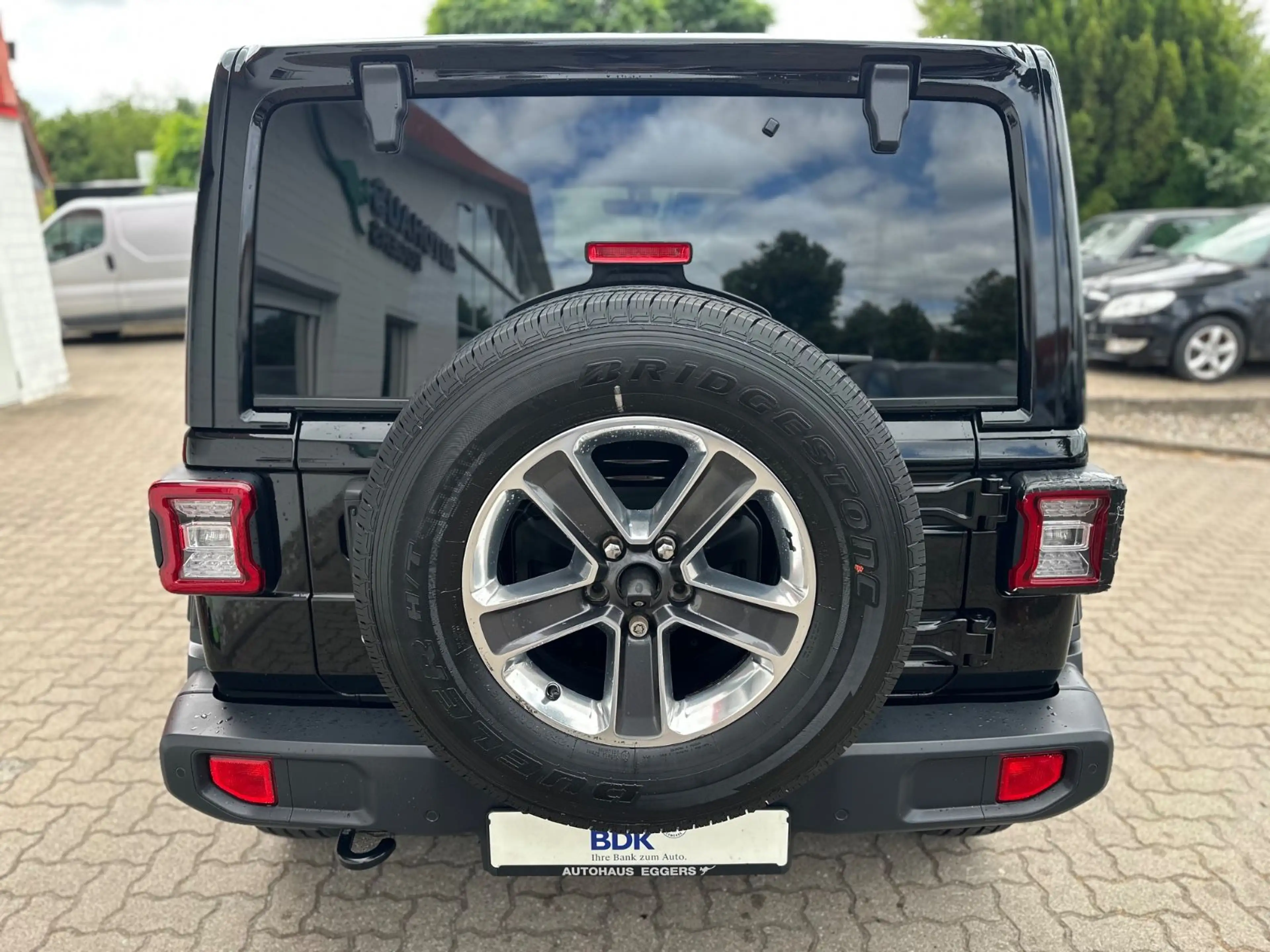 Jeep Wrangler Unlimited Sahara/FALTDACH/LEDER/NAVI/ — photo 6