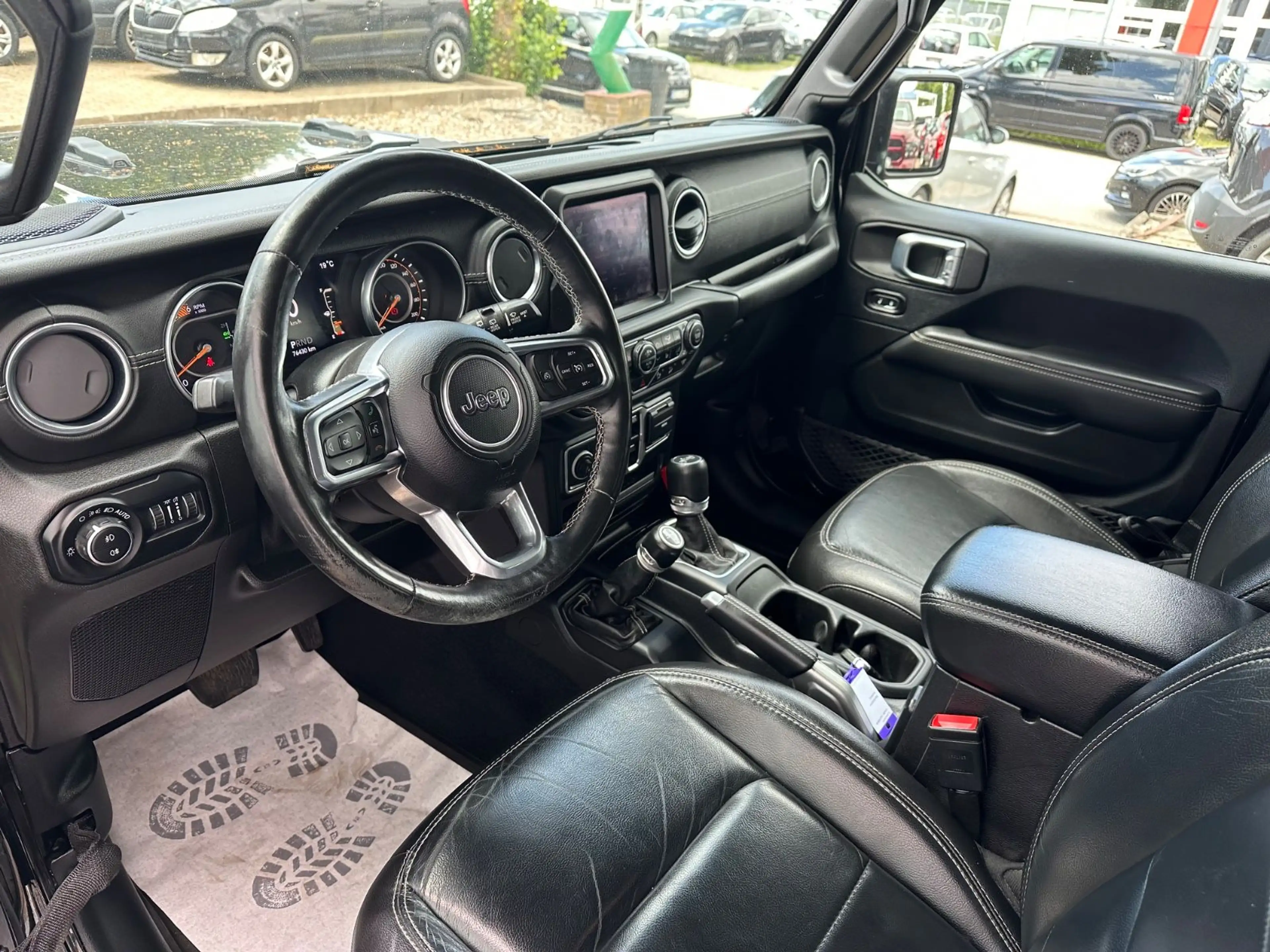 Jeep Wrangler Unlimited Sahara/FALTDACH/LEDER/NAVI/ — photo 9