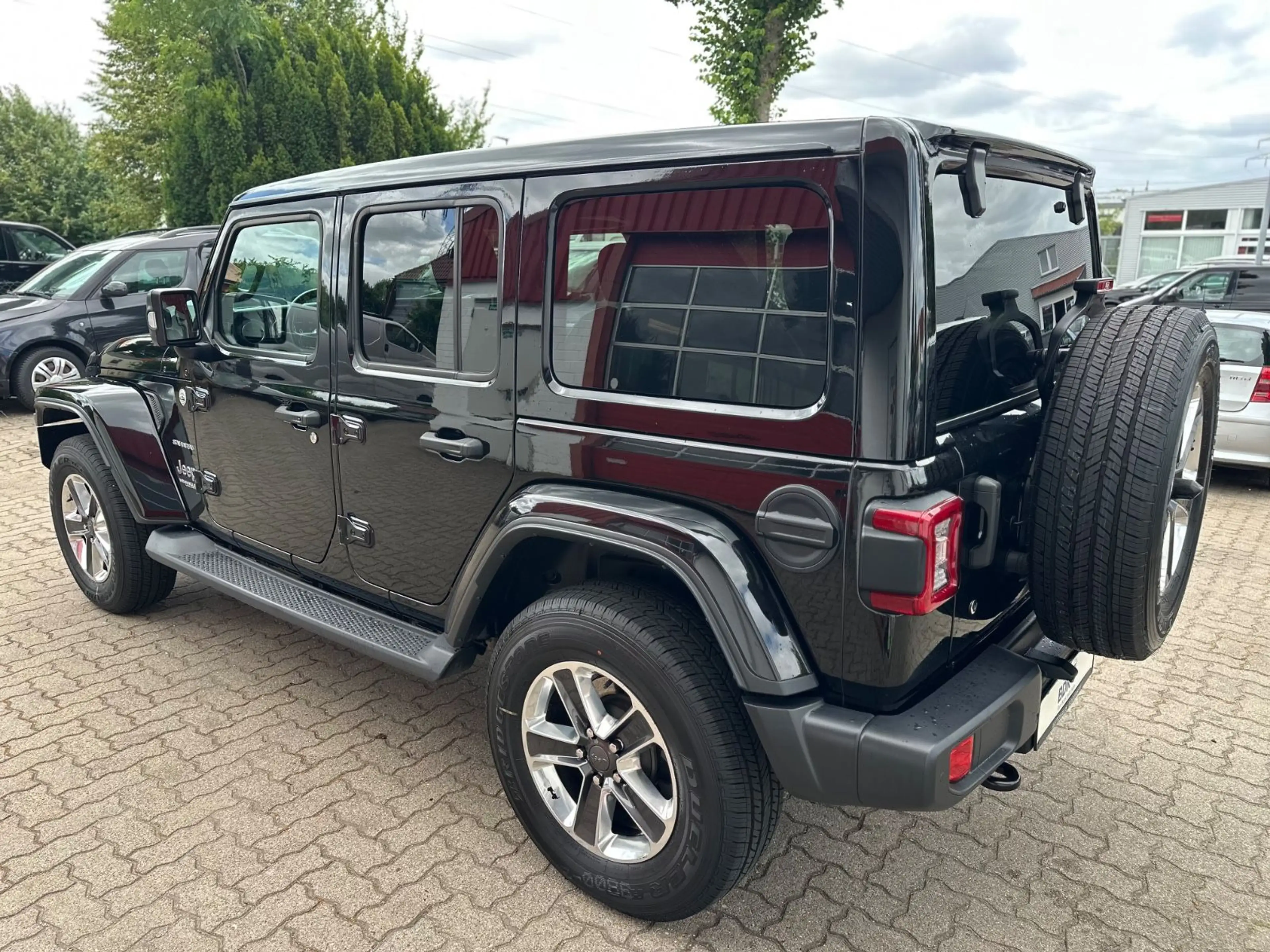 Jeep Wrangler Unlimited Sahara/FALTDACH/LEDER/NAVI/ — photo 7