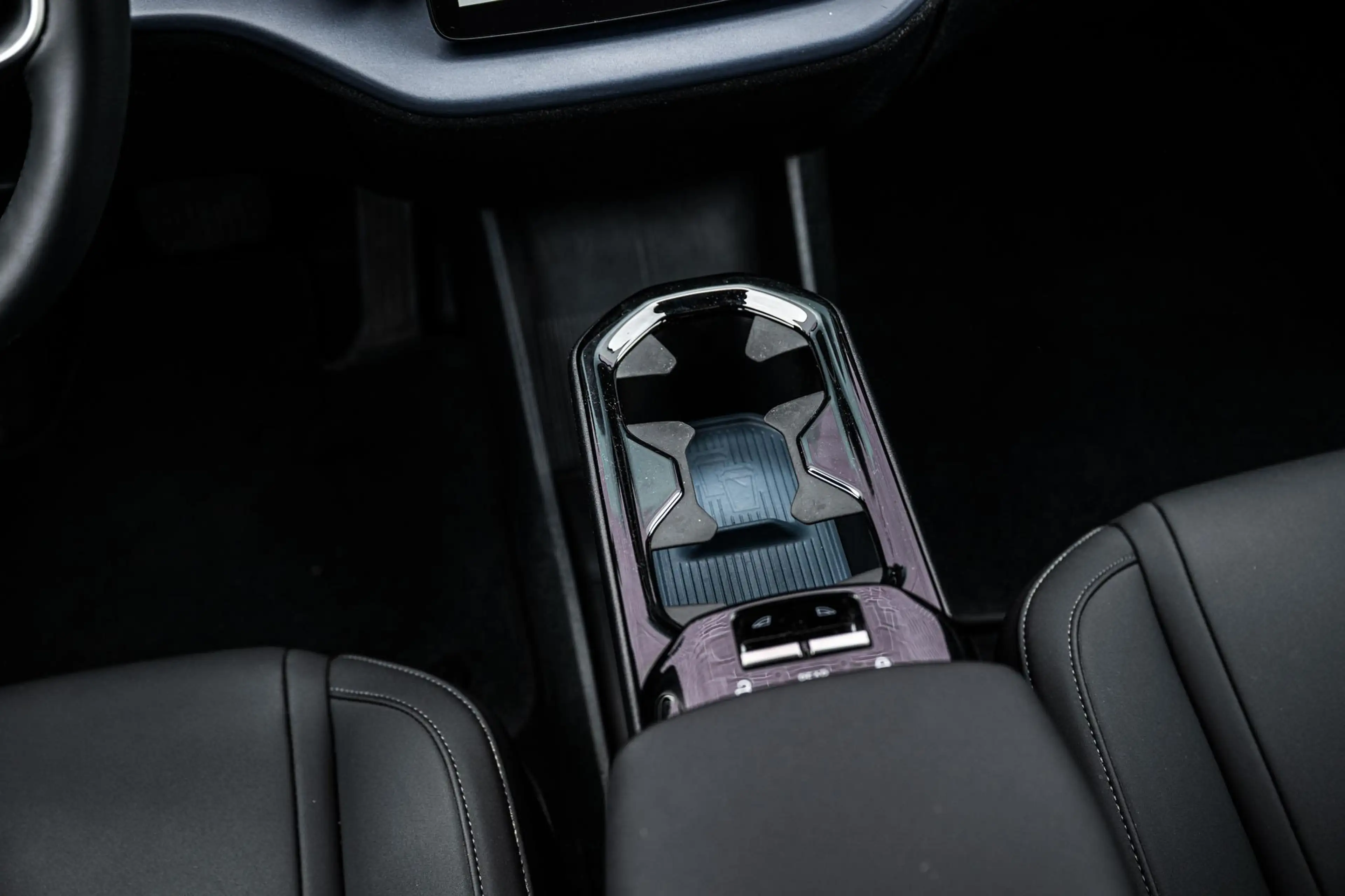 Volvo EX30 Single Motor Extended Range Plus 69 kWh | Stoel en — photo 12