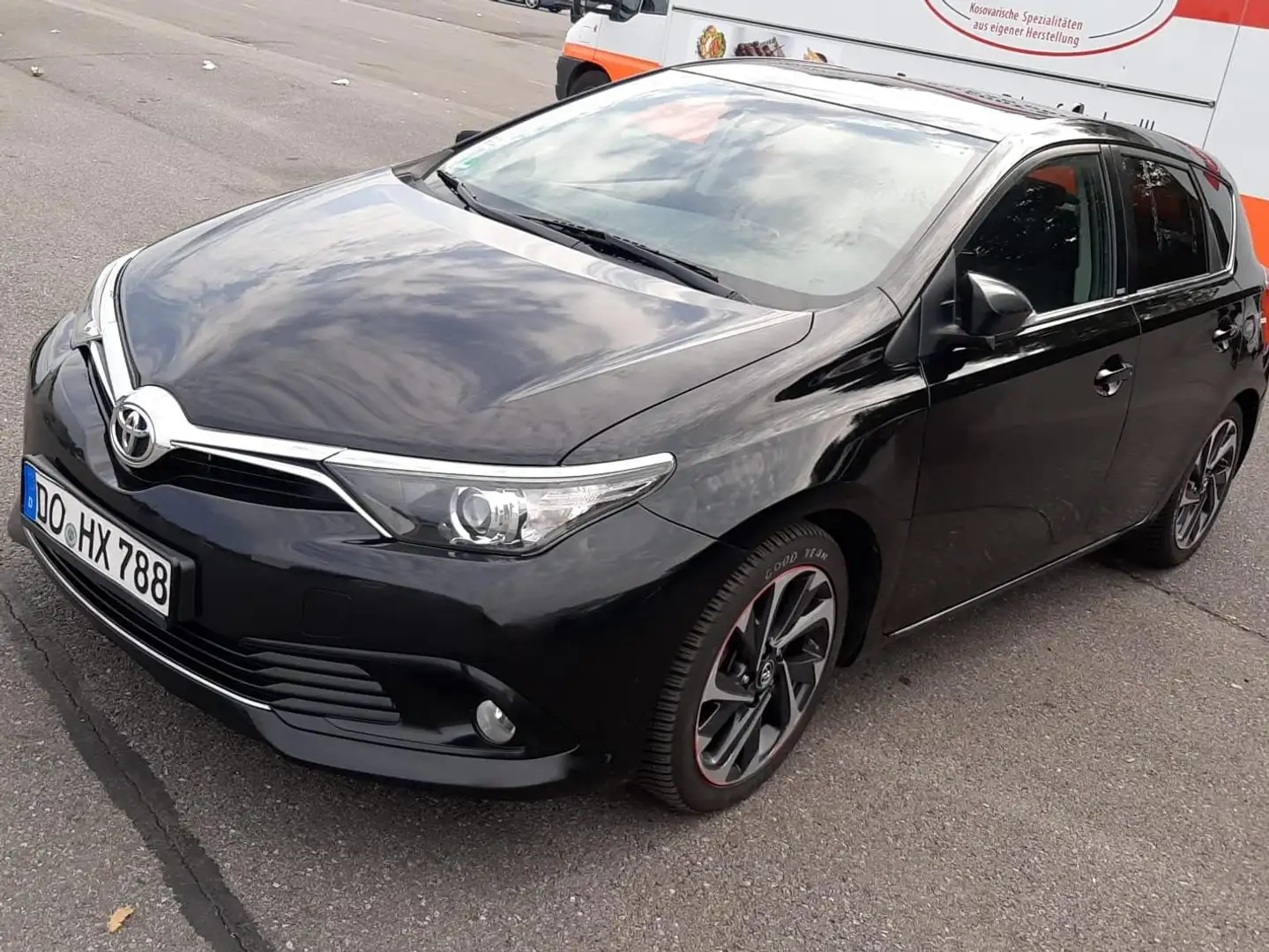 Toyota Auris Auris 1.6 D-4D Touring Sports Design Edition Schwarz - 1