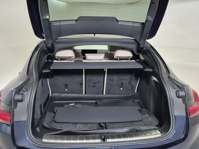 BMW X4 view 14