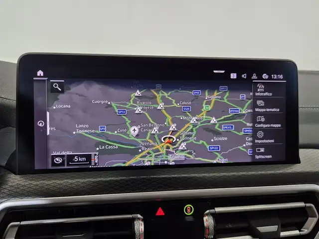 BMW X4 view 13
