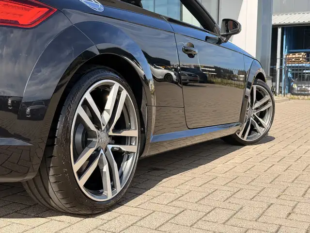 Audi TT view 17