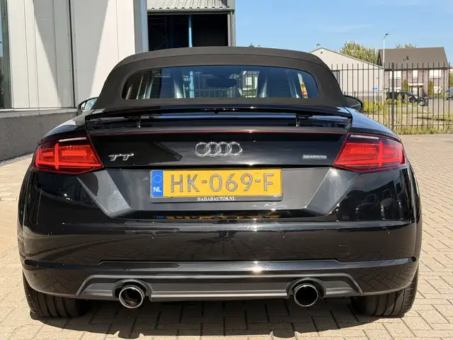 Audi TT view 19