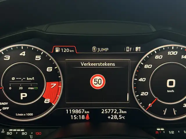 Audi TT view 28