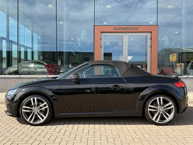 Audi TT view 9