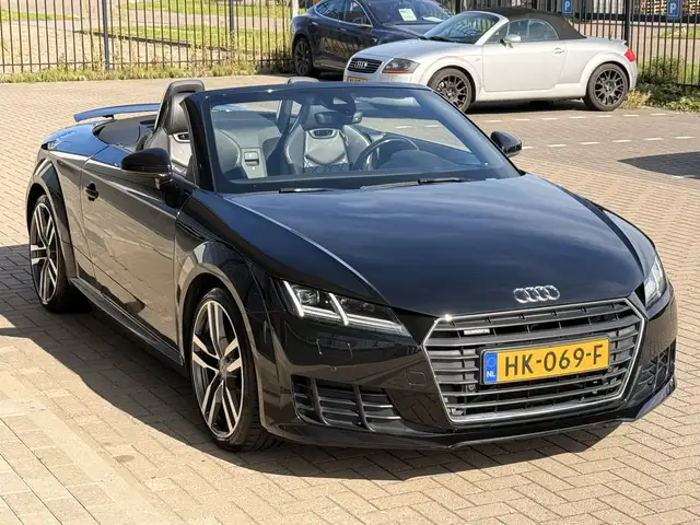 Audi TT view 11