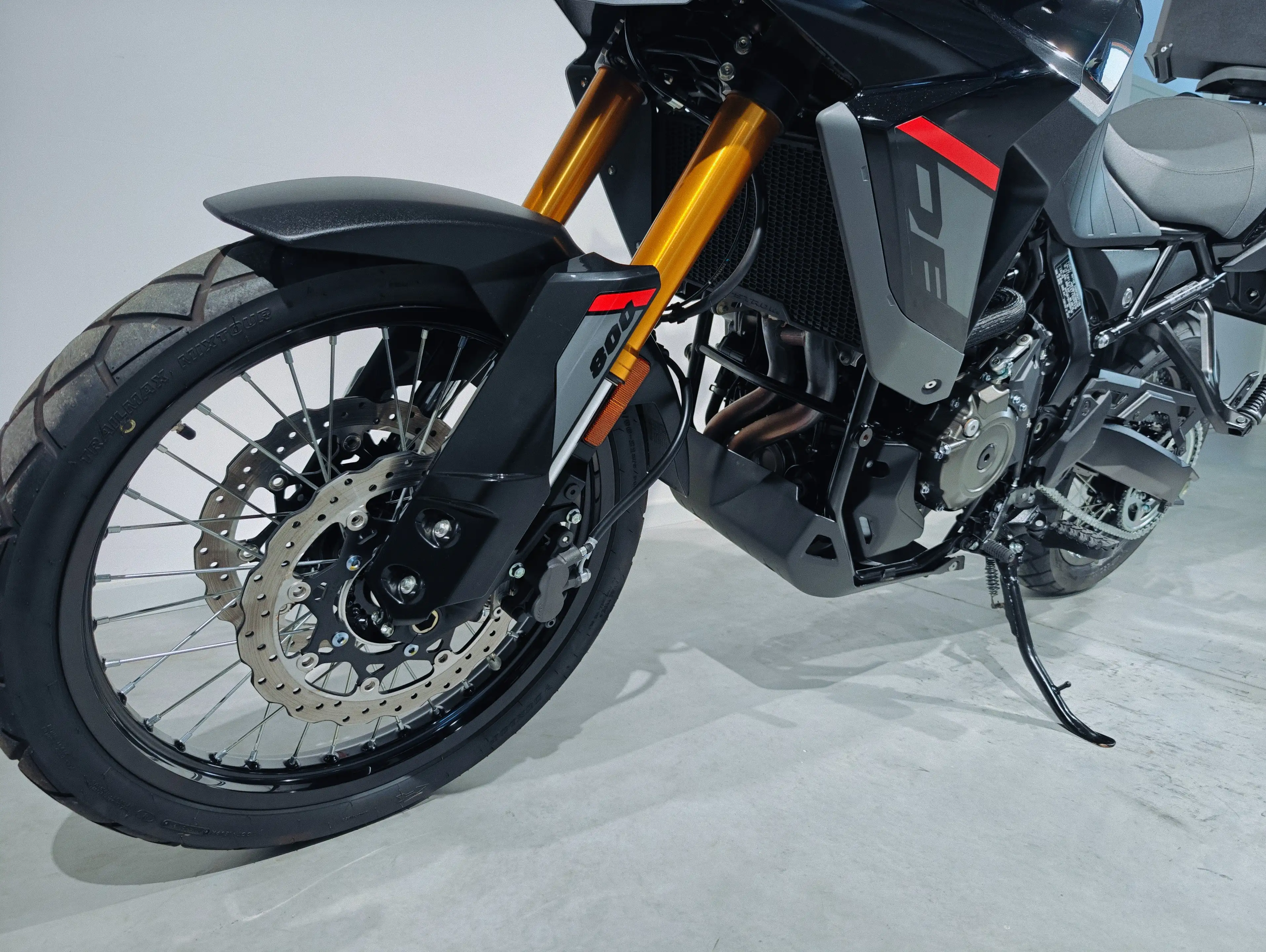 Suzuki V-Strom 800DE — photo 6