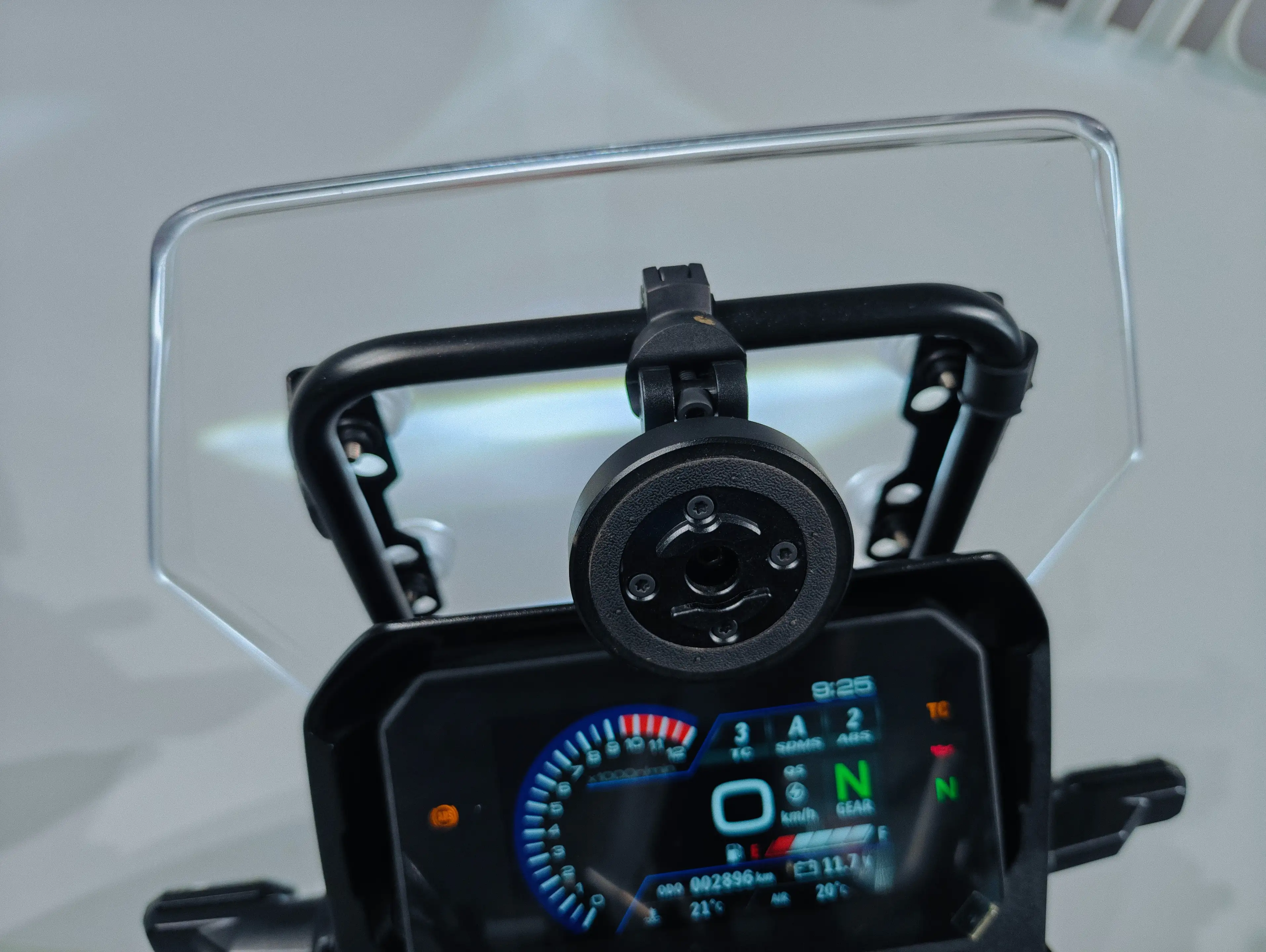 Suzuki V-Strom 800DE — photo 11