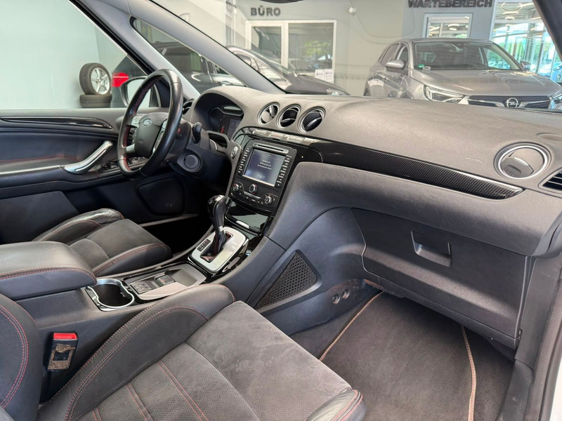Ford S-Max Titanium S (02.2010->) — photo 12