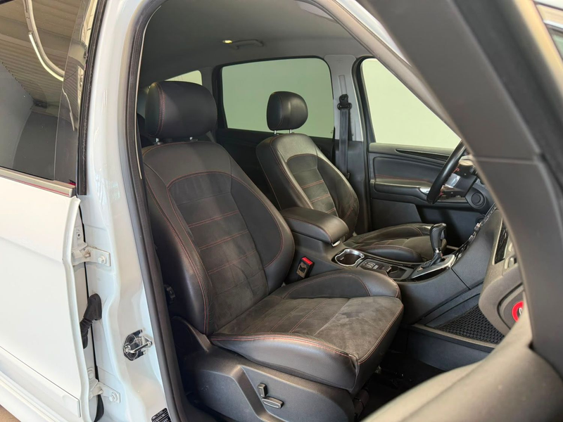 Ford S-Max Titanium S (02.2010->) — photo 13