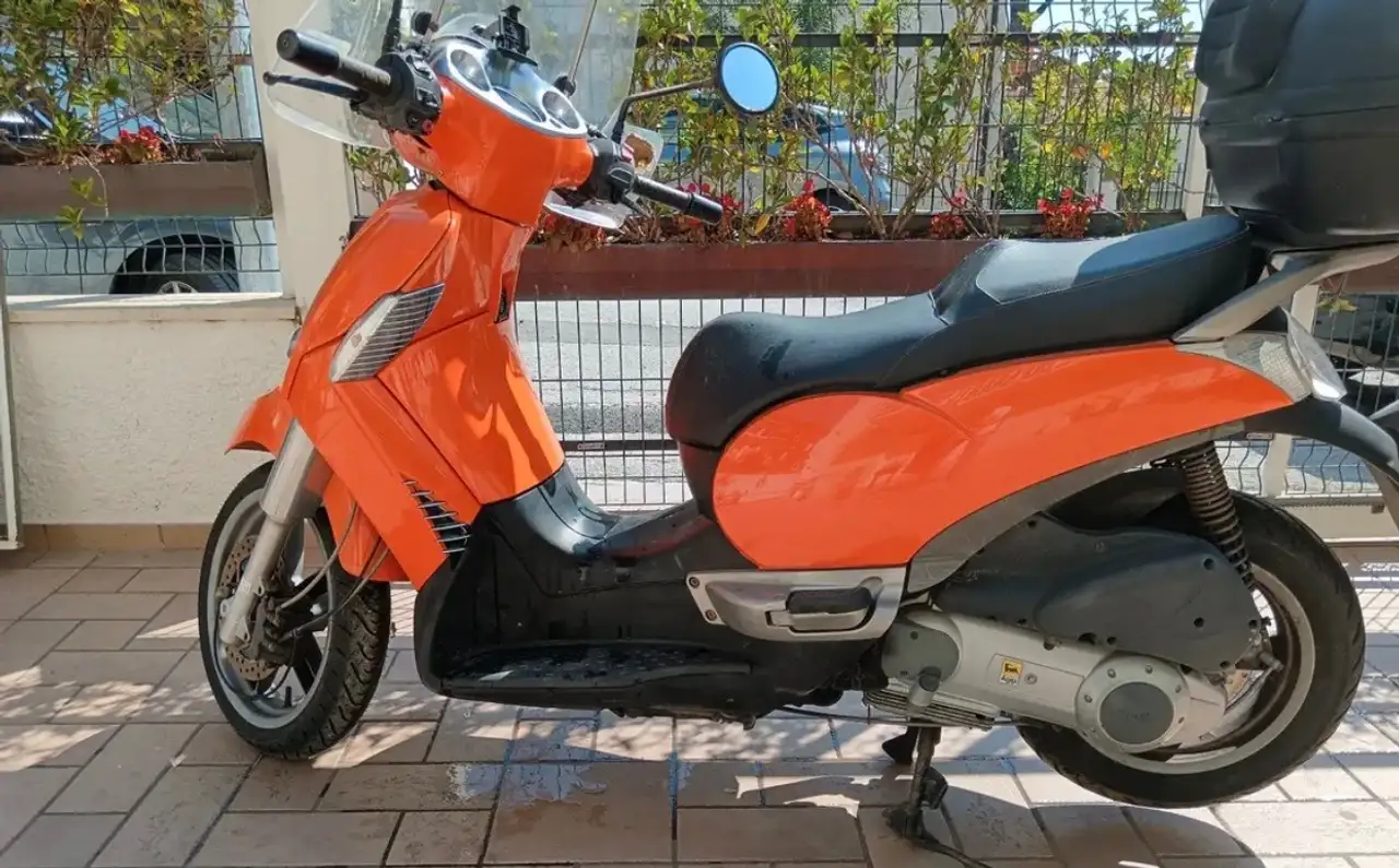 Aprilia Scarabeo